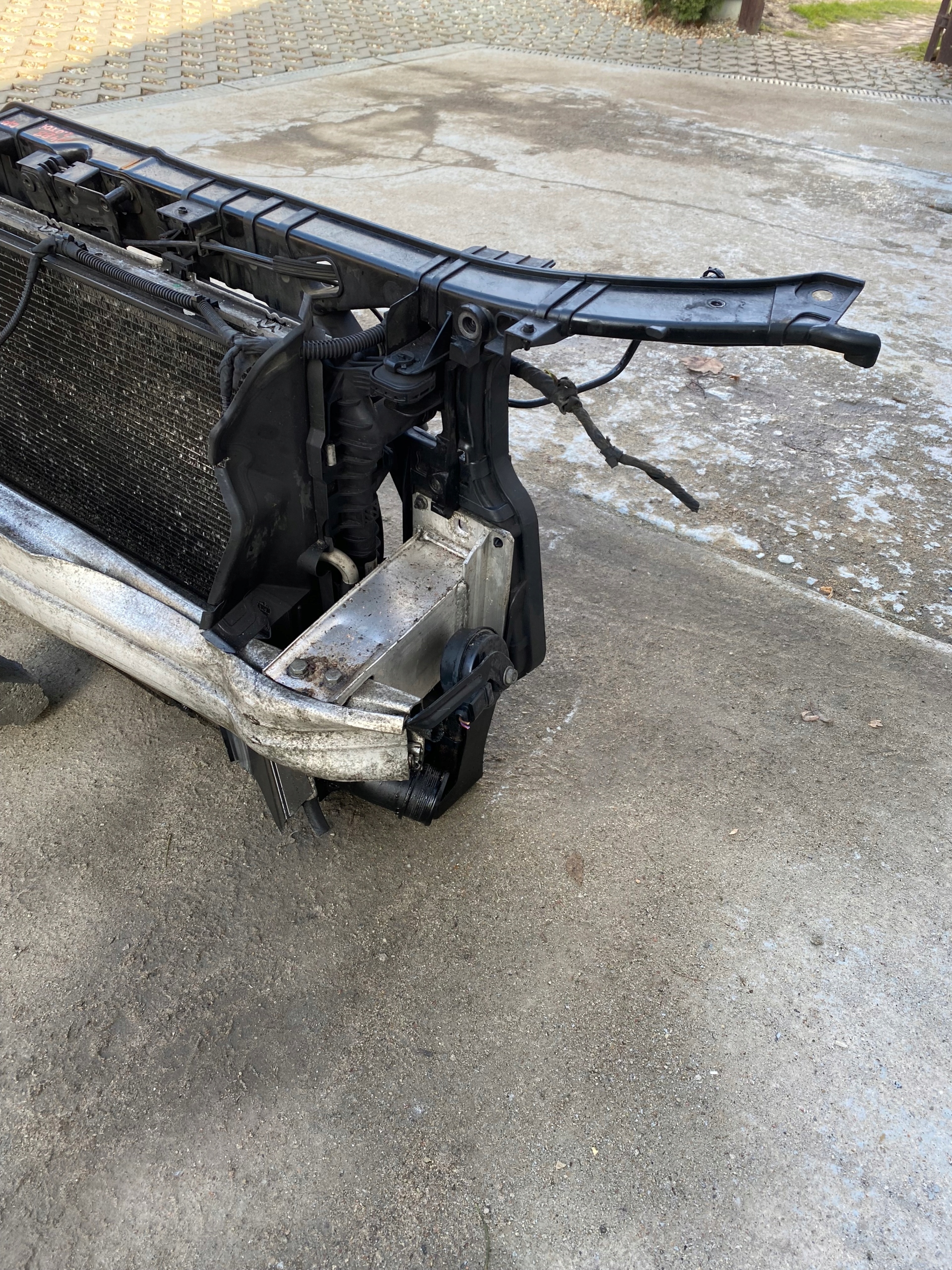 AUDI A4 B8 LIFT 2.0 TDI AUTOMAT complete front body wall sider