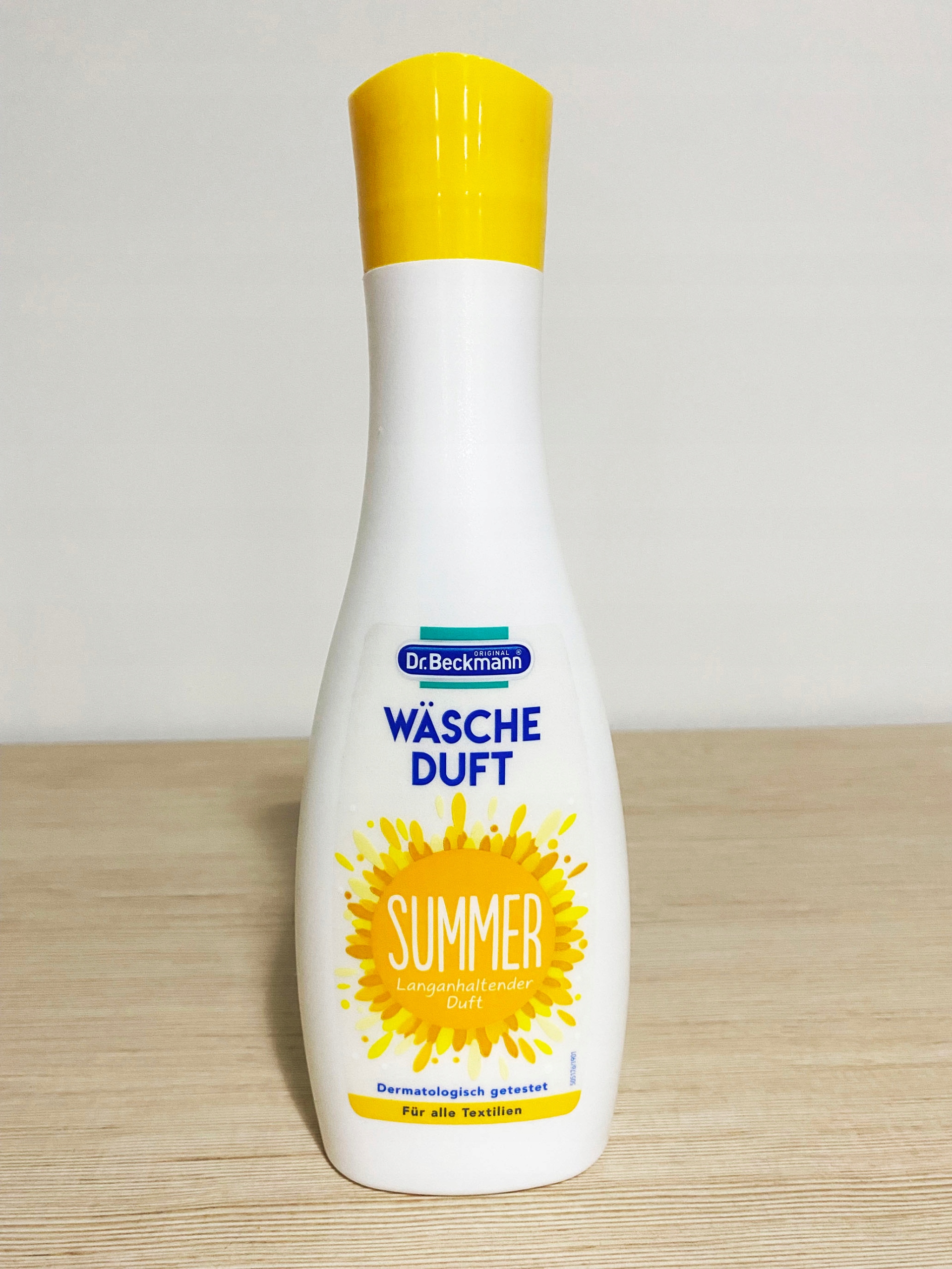 Perfumy do prania ubrań i kul do suszarek Dr. Beckmann Spring 250 ml — 25