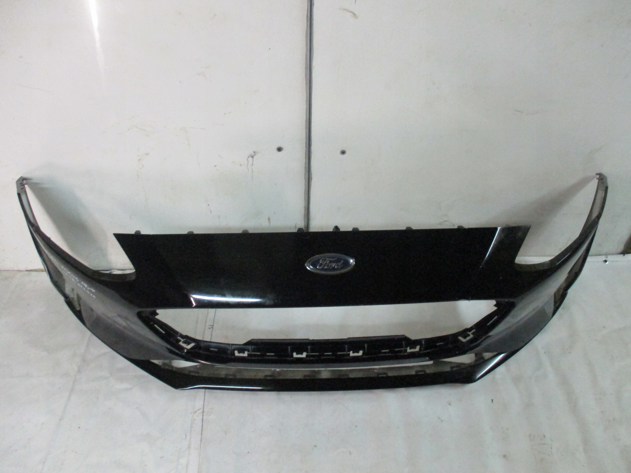 nárazník predok predný Ford Focus 18r- JX7B17757A