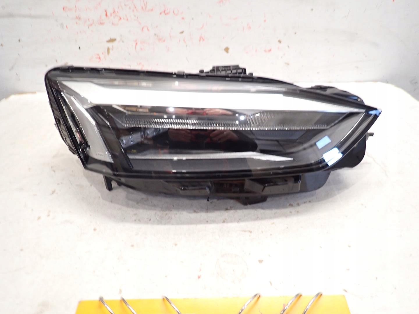 light front front right AUDI A5 II LIFT 2019- FULL LED 8W6941012