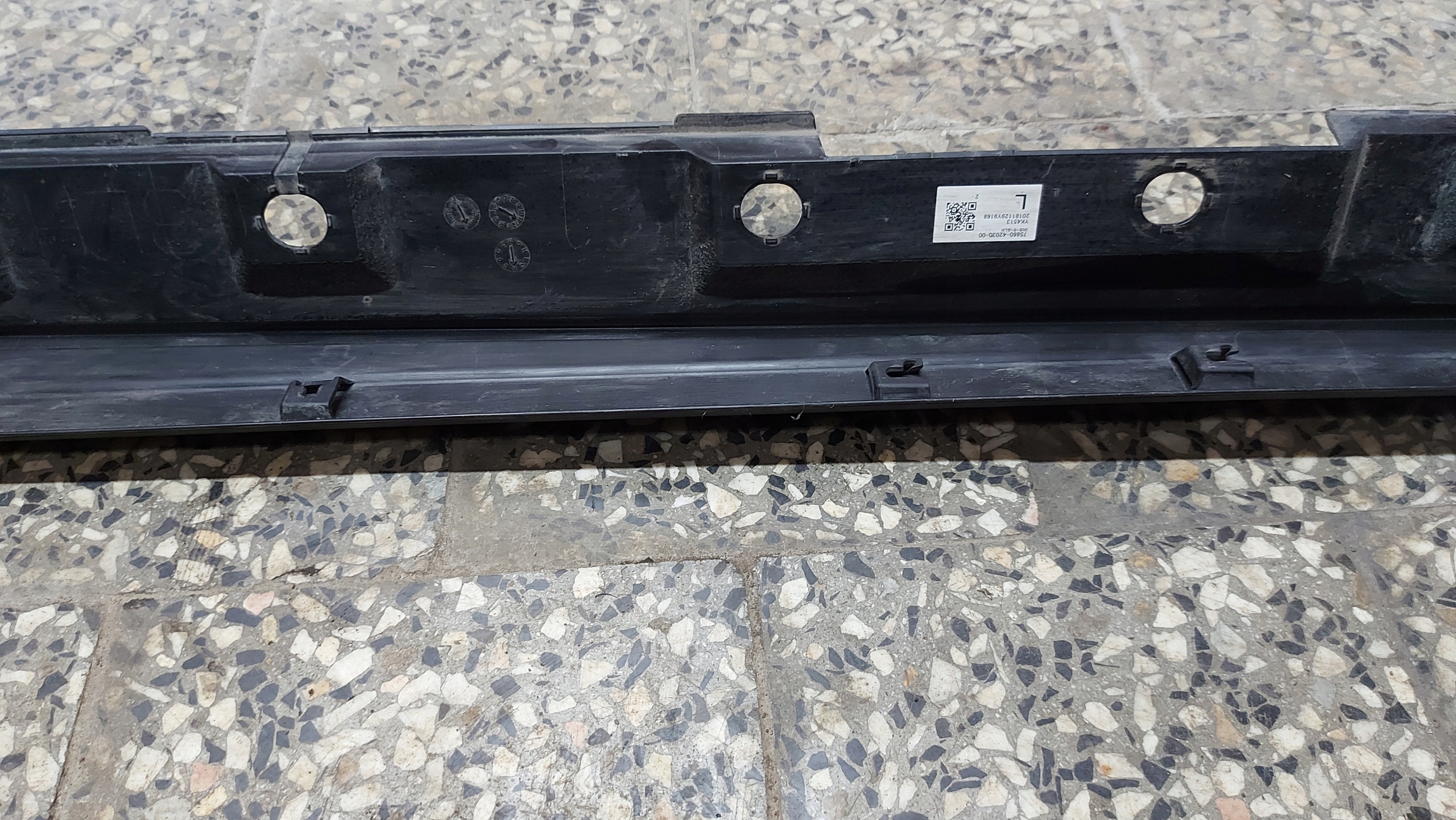 threshold moulding cap threshold left left TOYOTA RAV4 V 18