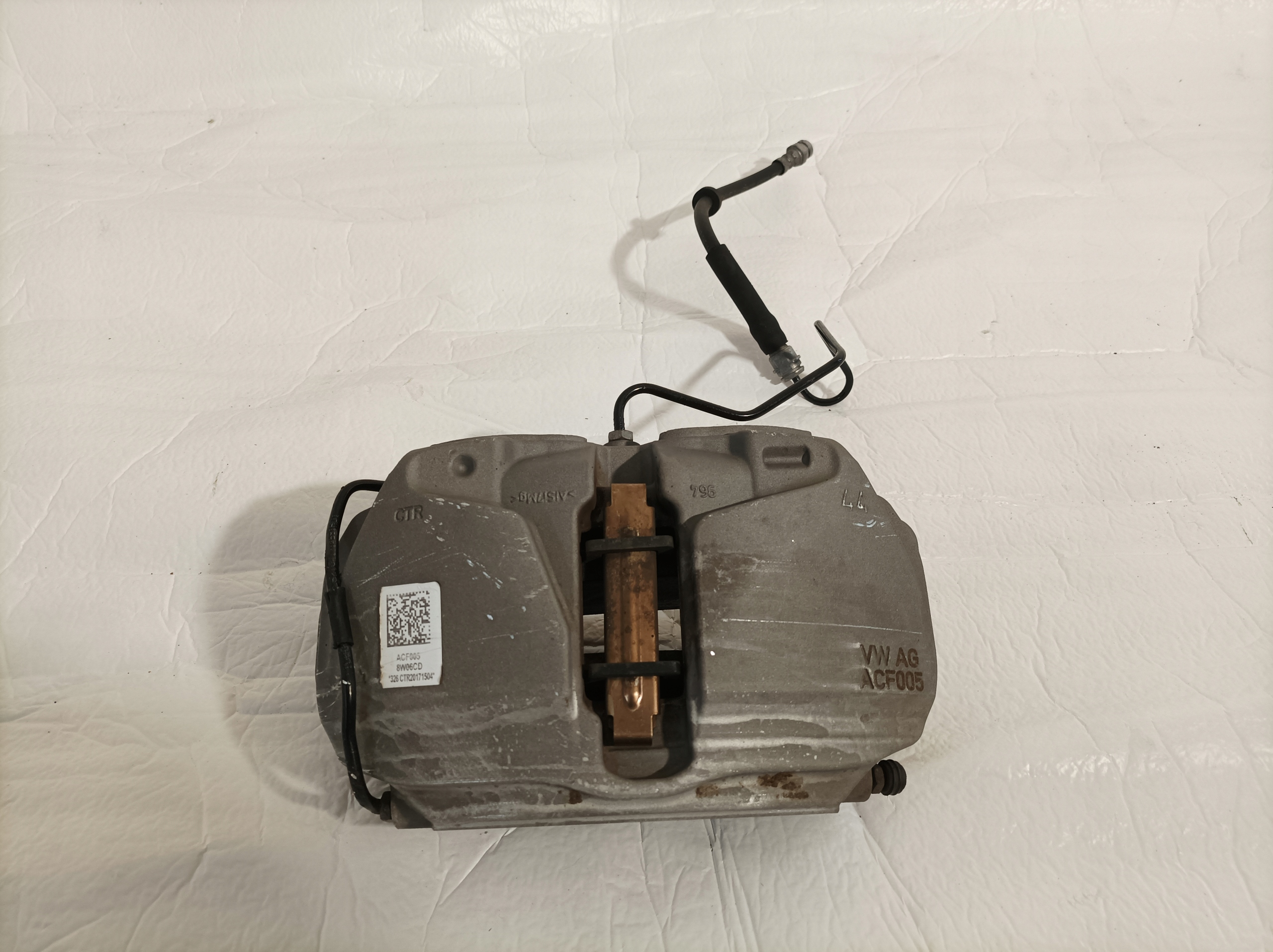 AUDI A4 B9 8W caliper right front 8W06CD