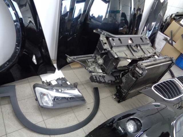 MASKA ZDERZAK BŁOTNIK LAMPA BMW X3 F25 2011 ROK 2.0 DIESEL KOLOR 668/9 Kolor czarny