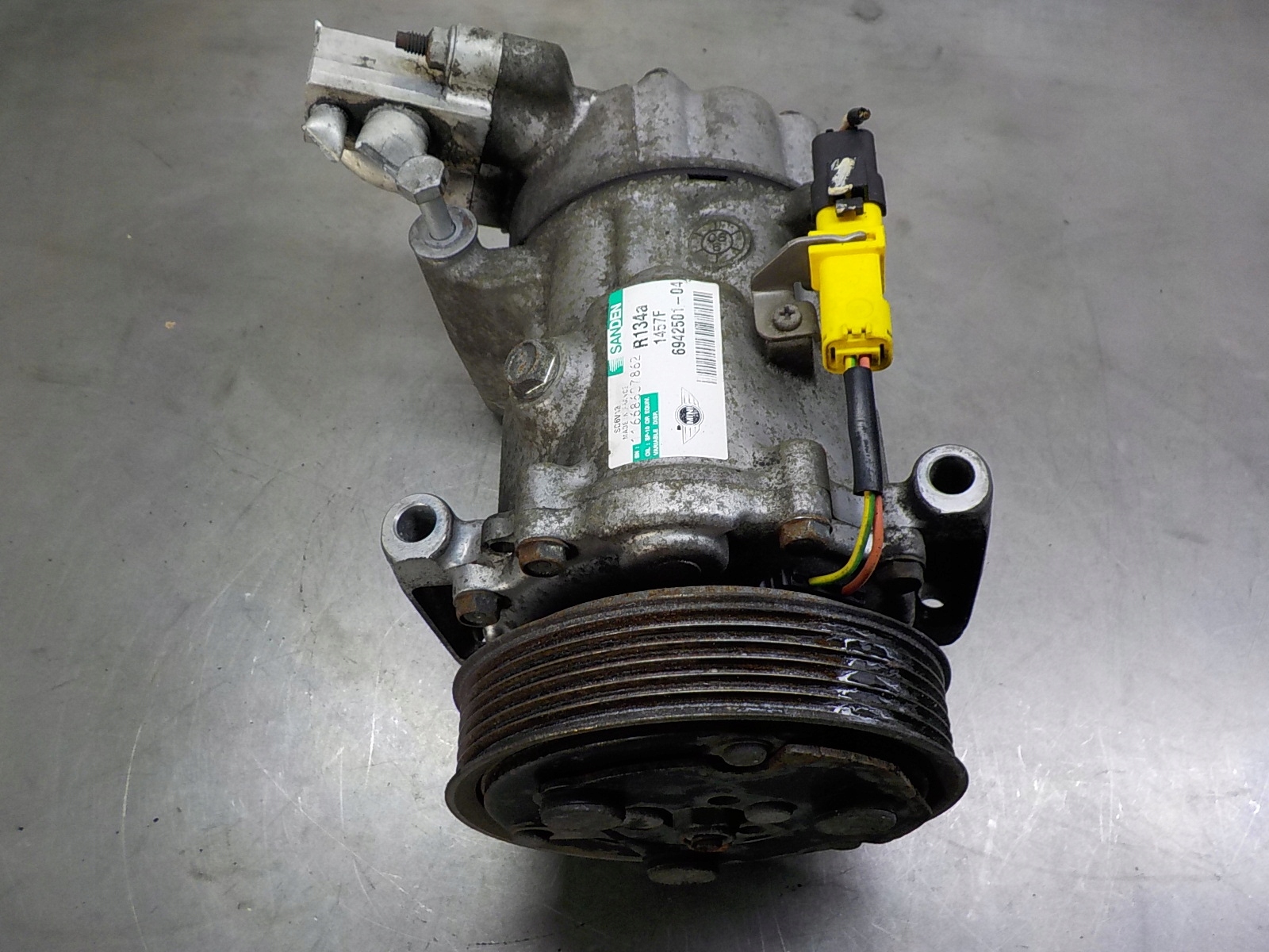 MINI COOPER R56 1.6 Klimakompressor klimaanlage 6942501-04