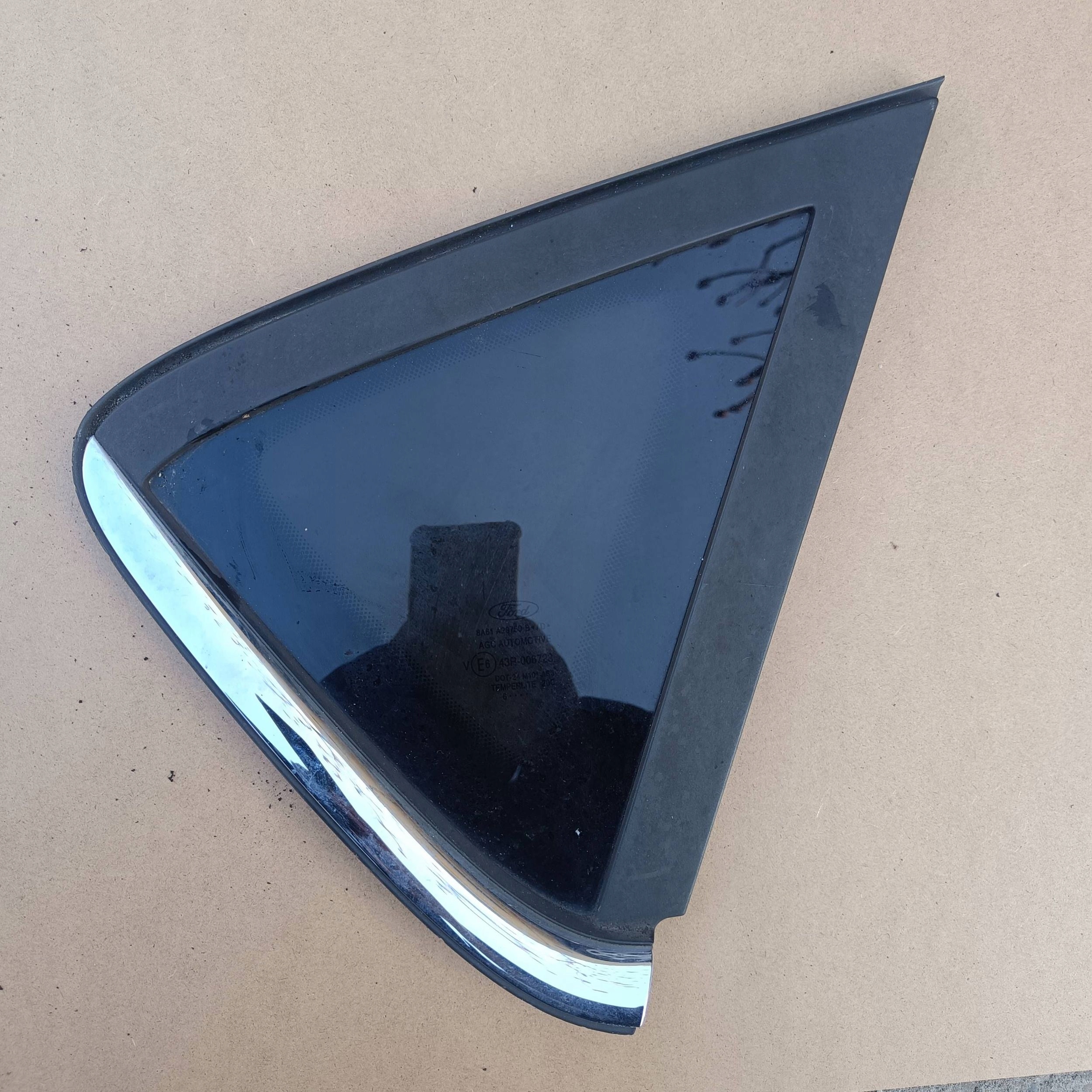 Ford Fiesta MK7 LIFT 2016 window side rear bodywork right