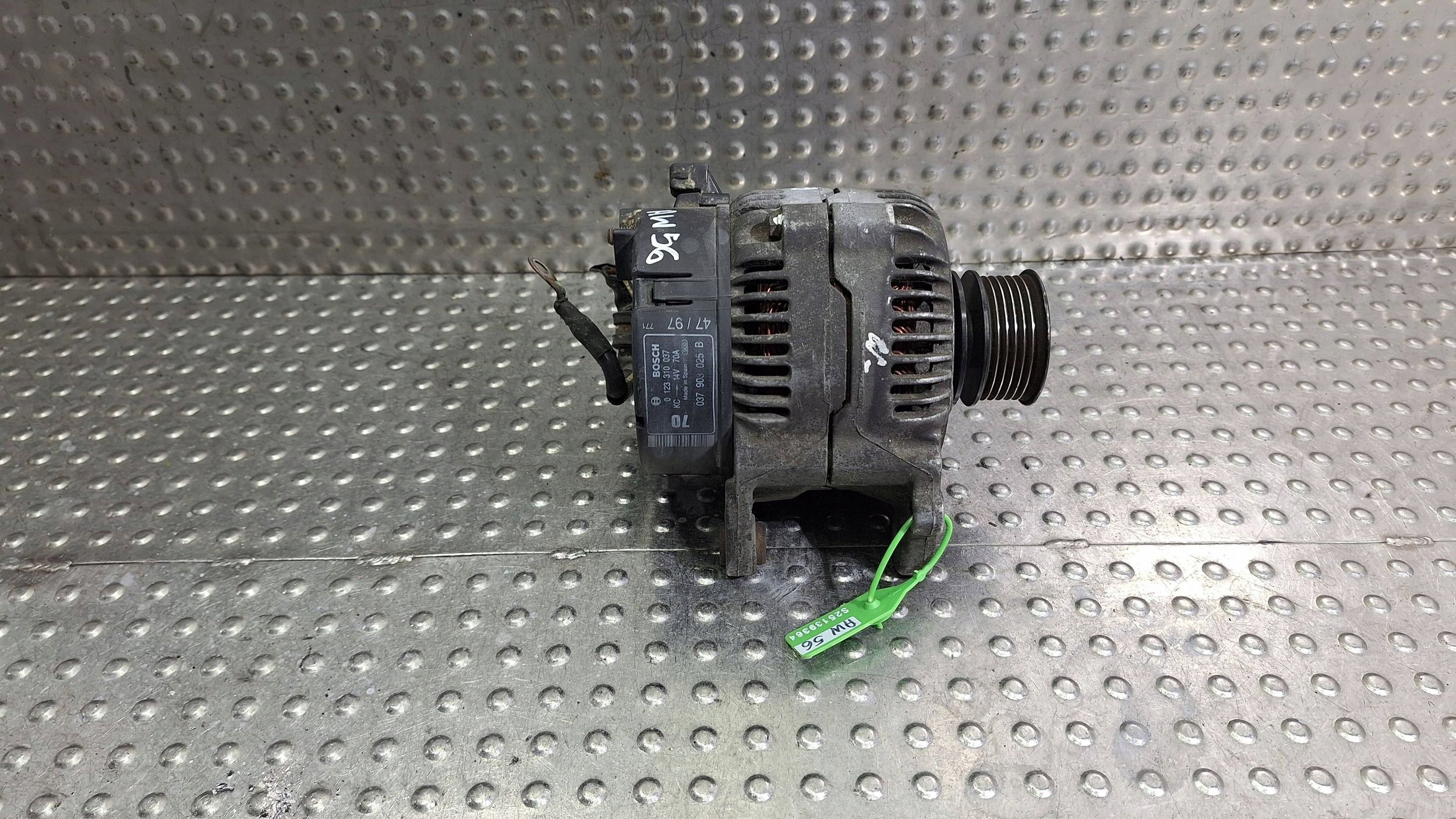 alternatore 70A 037903025B AUDI A3 8L LEON e GOLF IV BORA OCTAVIA e 1.4 1.6