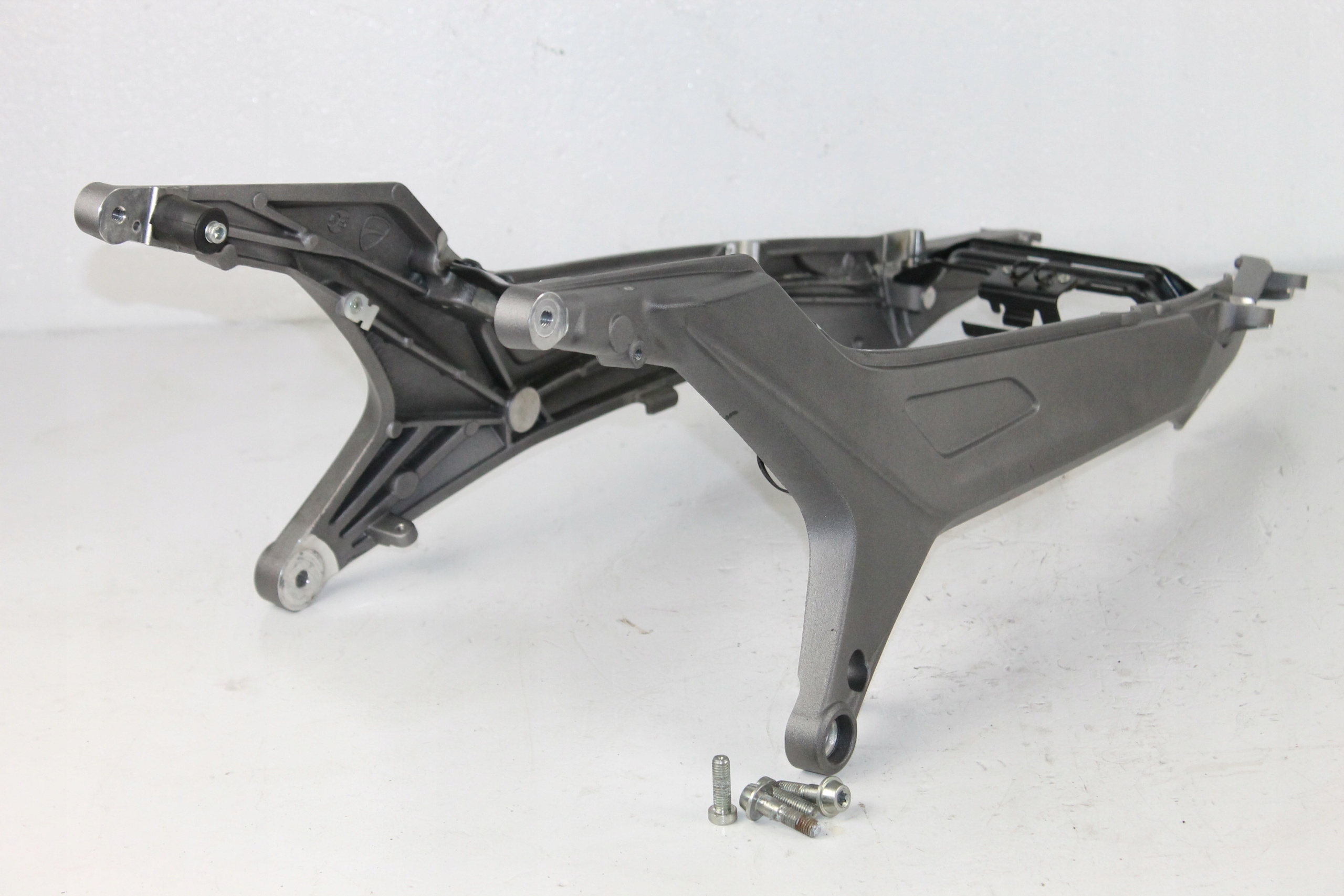 DUCATI HYPERMOTARD 821 13-15 ЗАДНЯ СТІЙКА