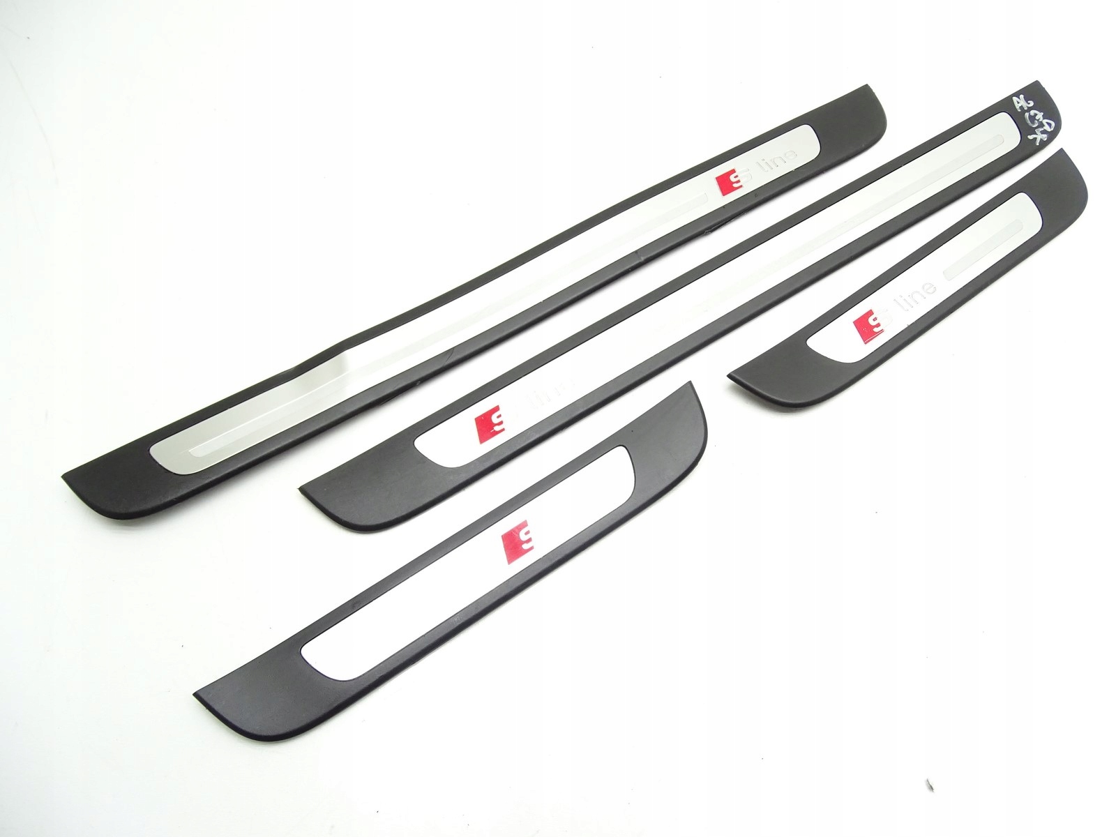МОЛДИНГИ, НАКЛАДКИ НАКЛАДКИ НА ПОРОГИ ПОРОГА AUDI A6 C7 S-LINEg0853374b