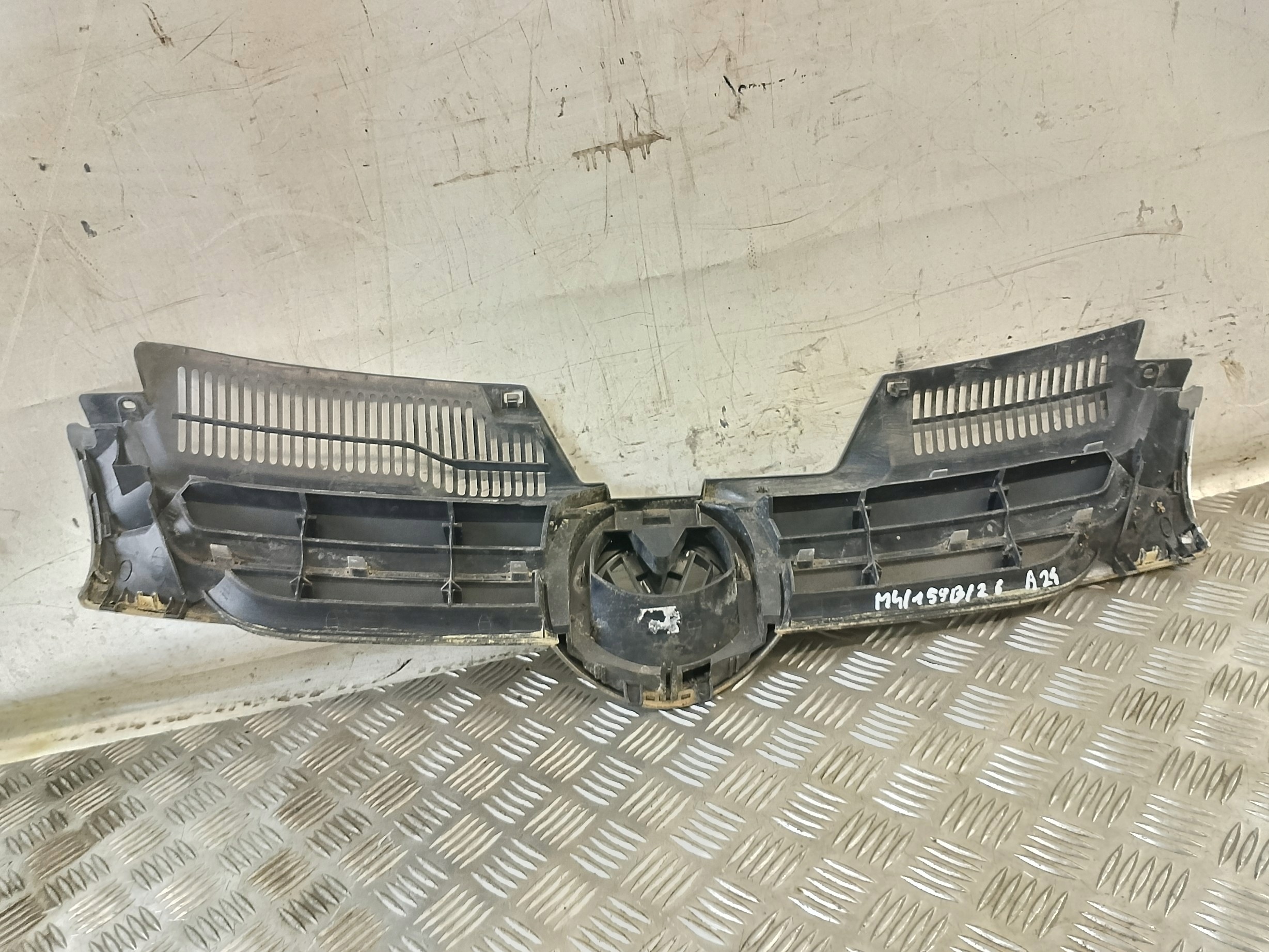 Grill Grill VW GOLF V 1K0853655A 1K0853651A