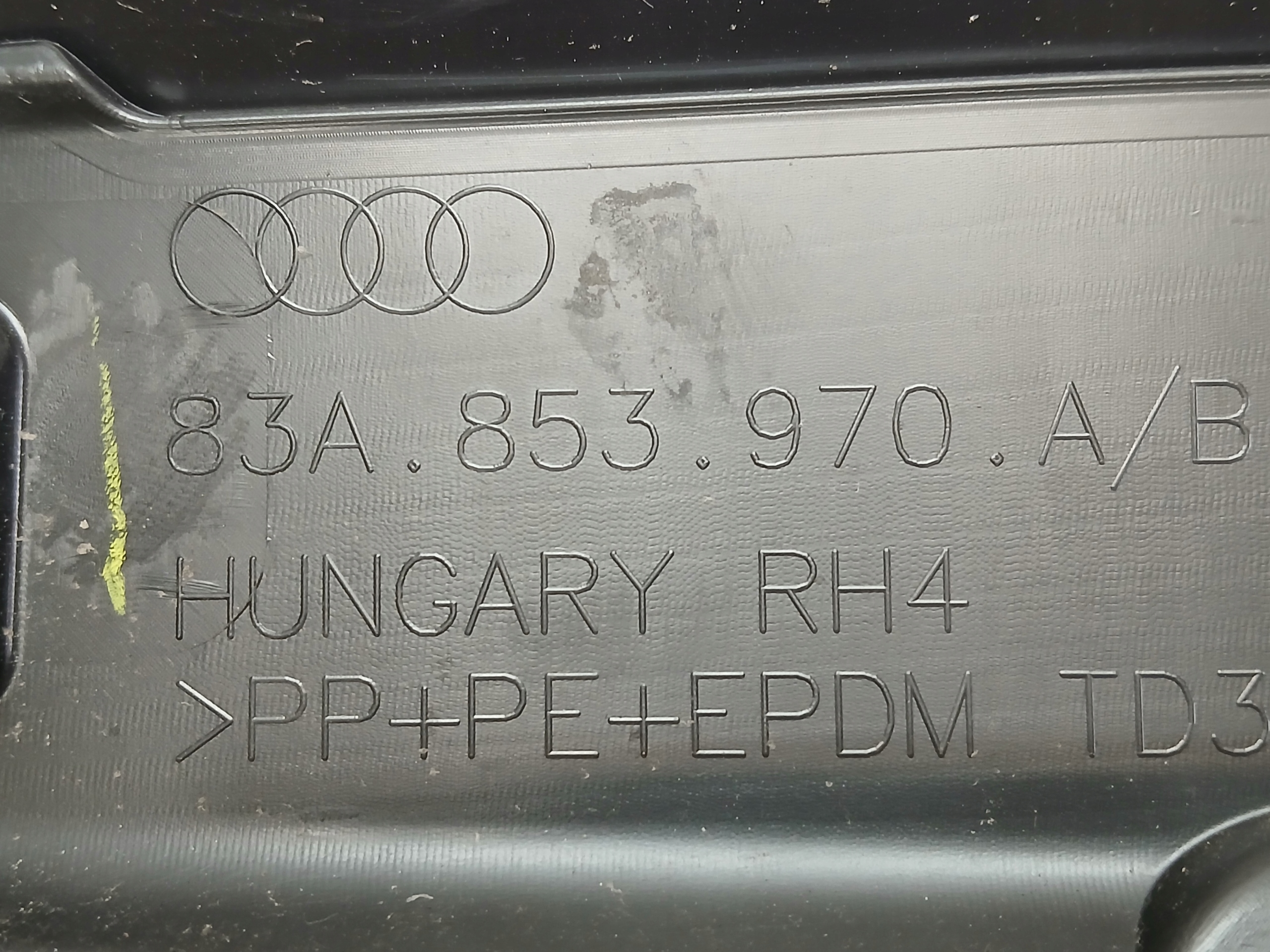 door rear part right moulding cap AUDI Q3 83A853970