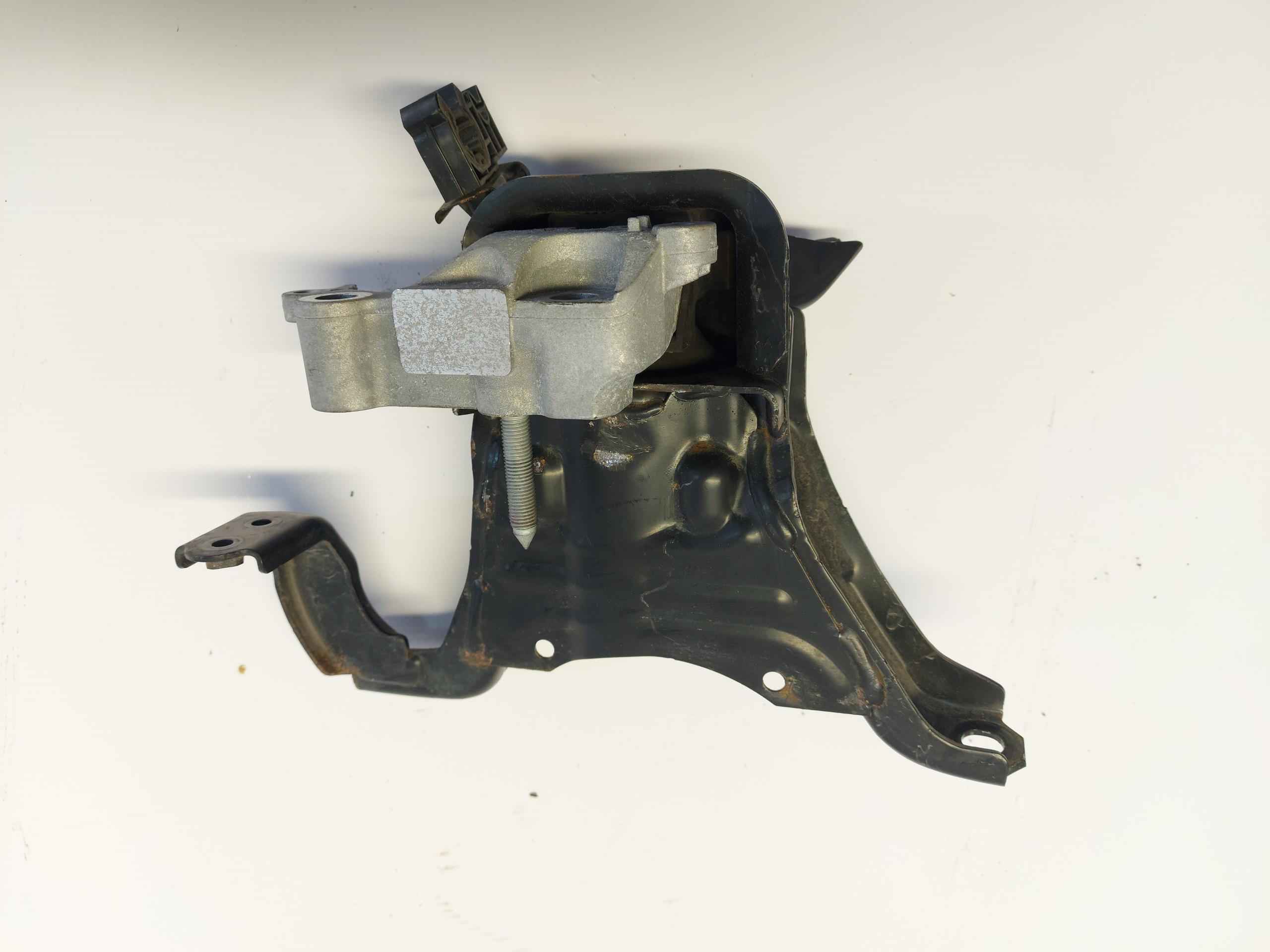 Toyota CHR LIFT holder engine mount right 2.0 H