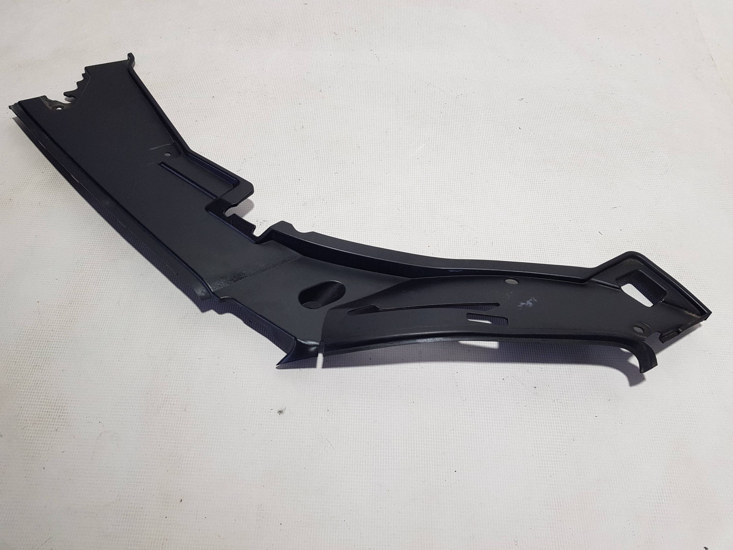 MERCEDES R class W251 LIFT left front panel cover 2518840174