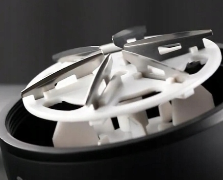 ELEKTRYCZNA GOLARKA DO UBRAŃ PŁASZCZA SWETRA TAPICERKI UNIWERSALNA Cechy dodatkowe nożyki ze stali nierdzewnej uniwersalne zastosowanie