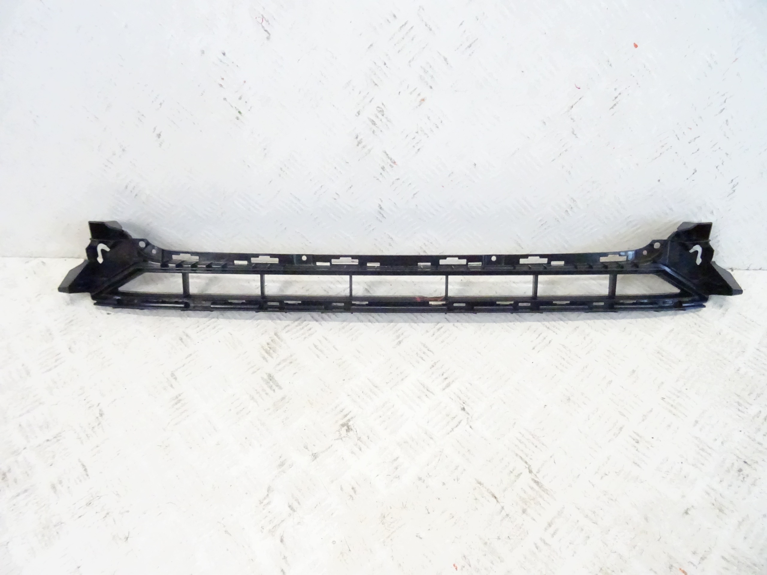 grid of a bumper front AUDI A6 C7 LIFT S-LINE 4G0807683C