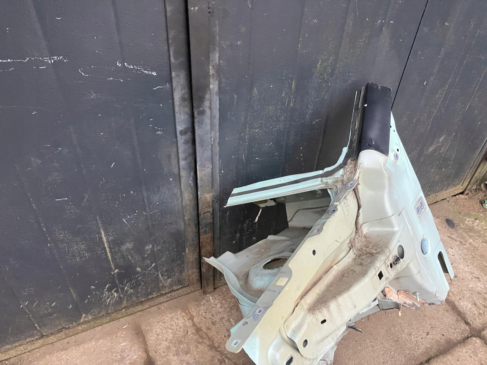 quarter quarter left front CITROEN C3 III ELSB