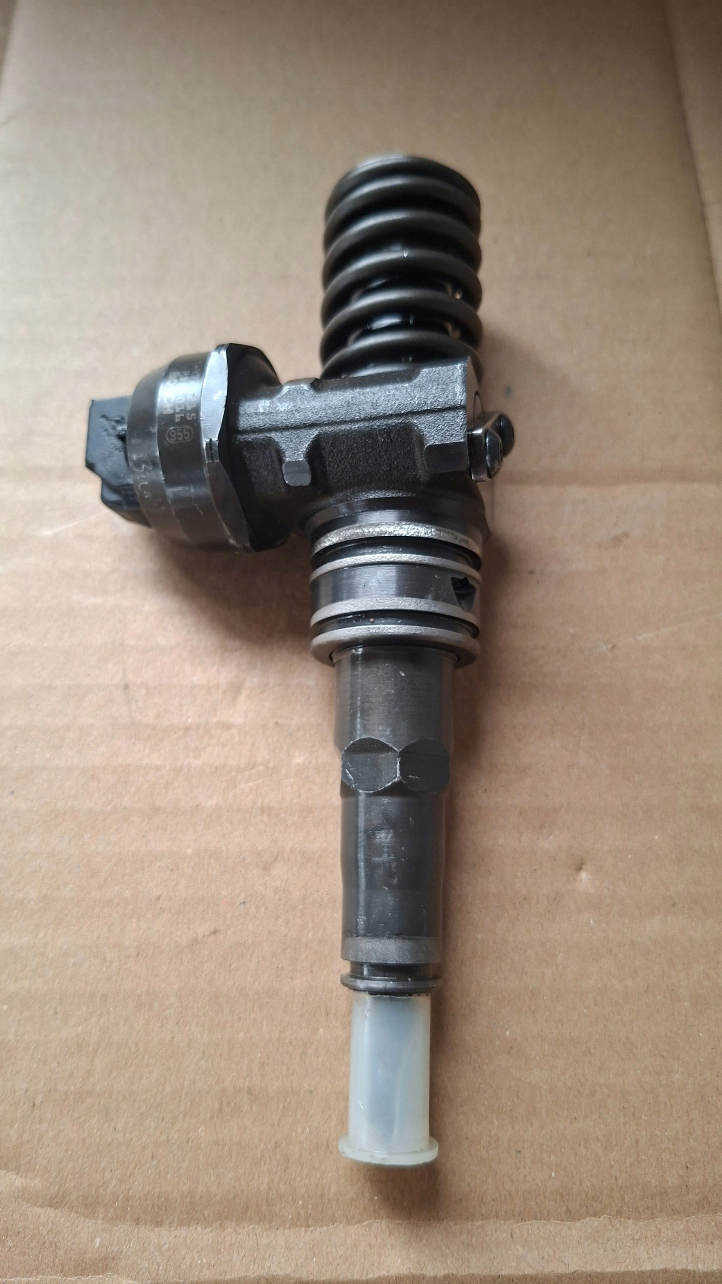 Pumpedüse BOSCH VW 1.9TDI 0414720215 WYDRUK