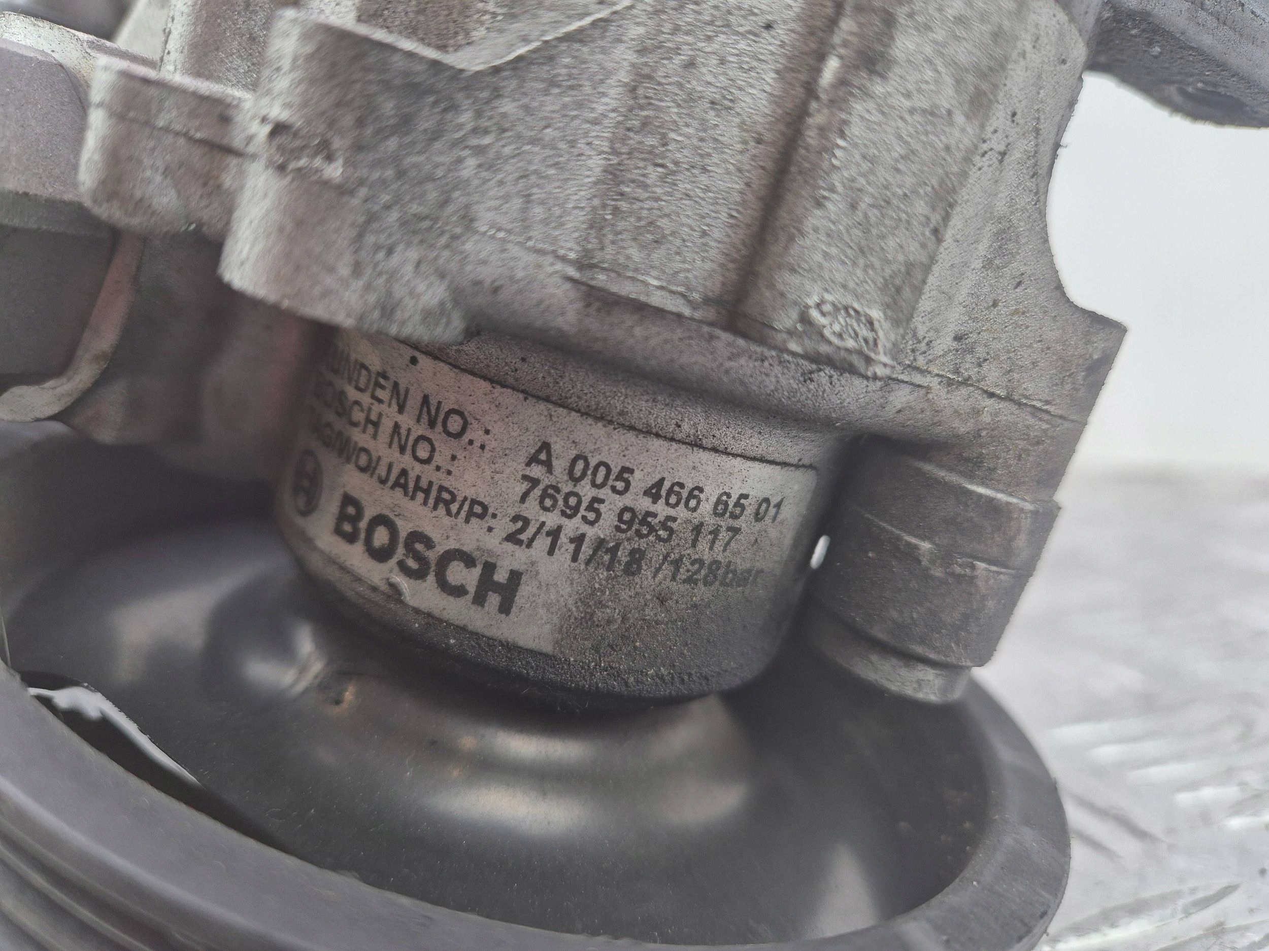 Mercedes C280 W204 servo pump A0054666501