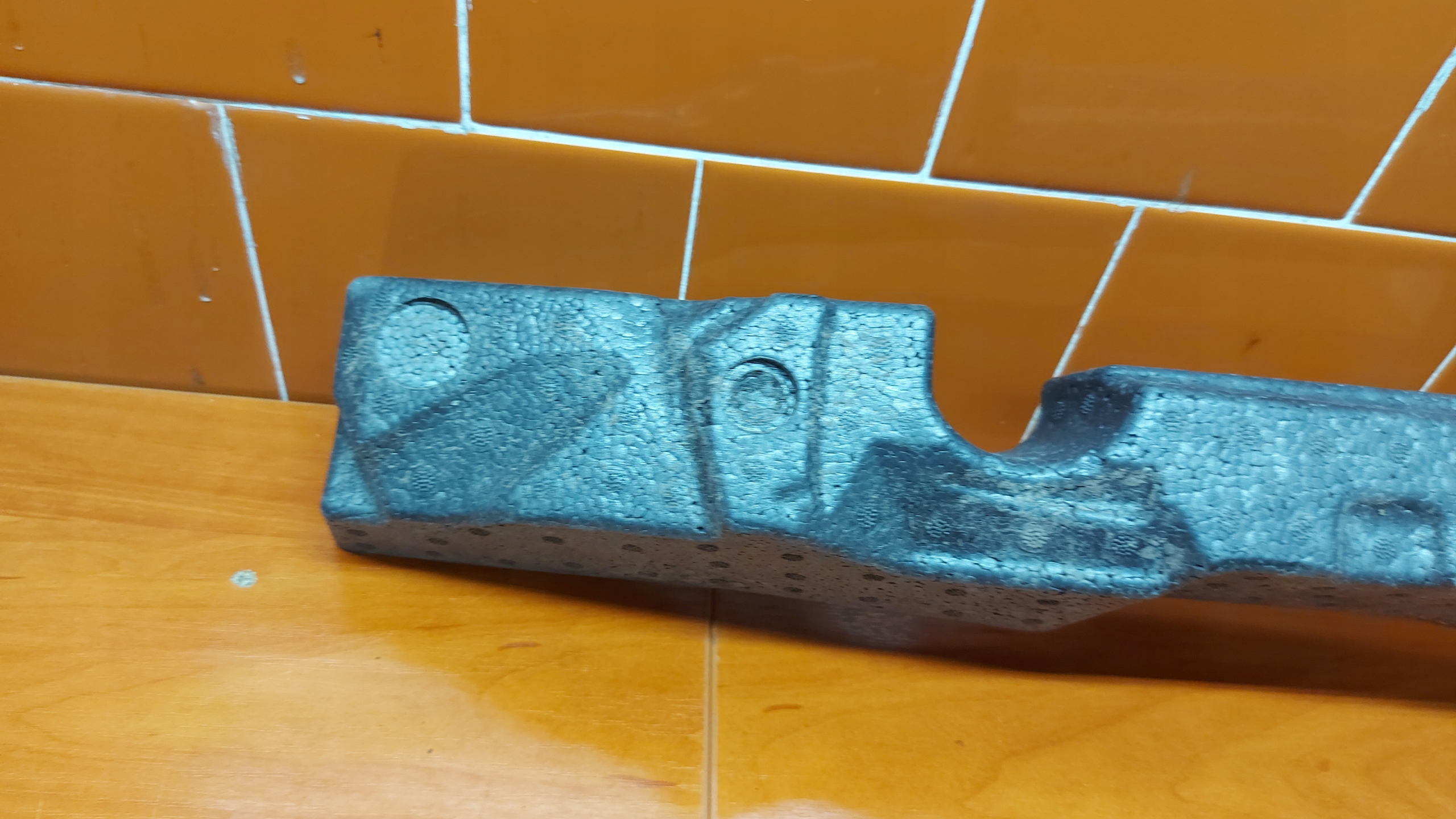 ABSORBER Polystirén nárazníku předek TOYOTA AYGO II 14