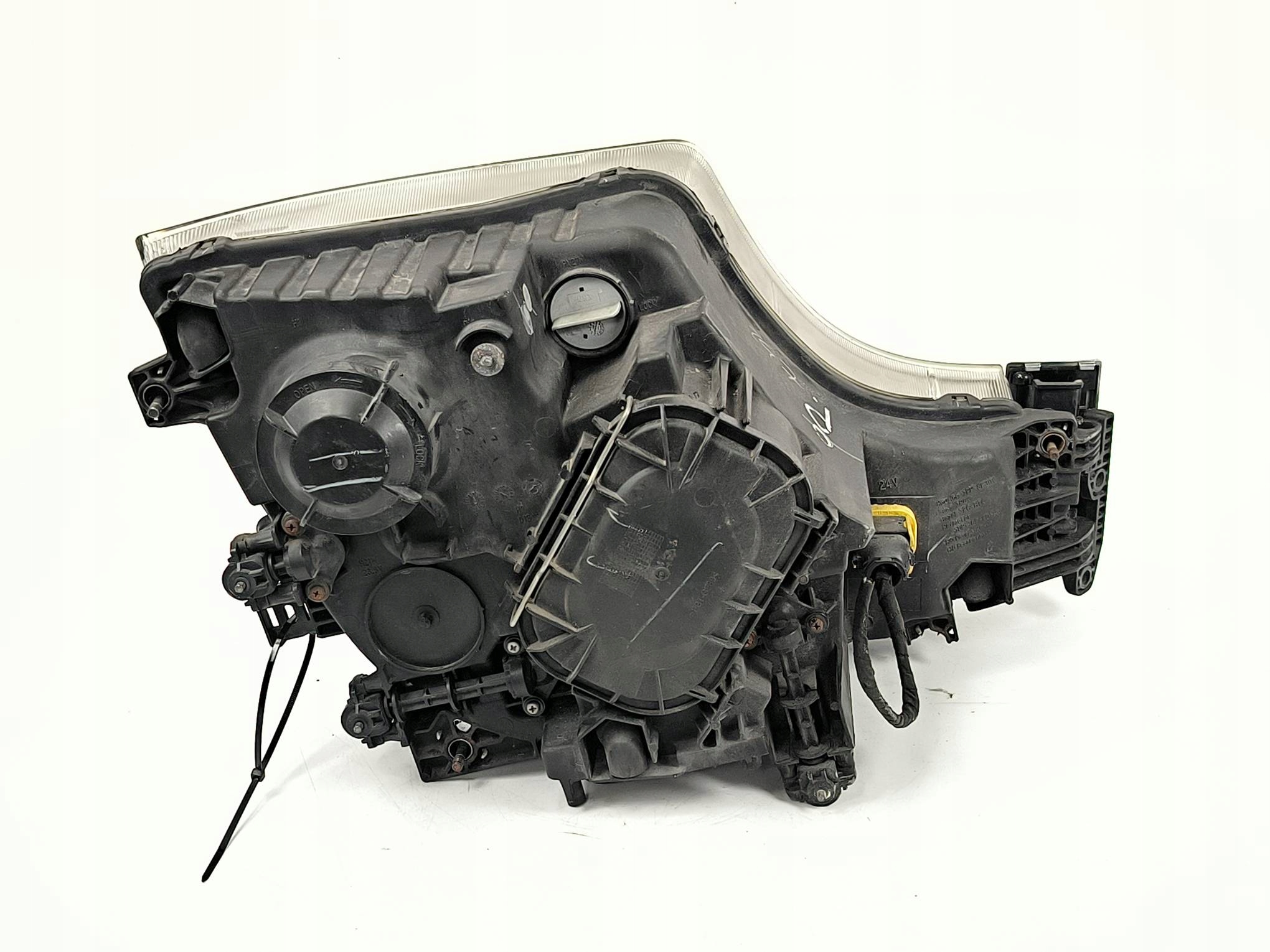 light right front A9608200239 MERCEDES ACTROS 1845