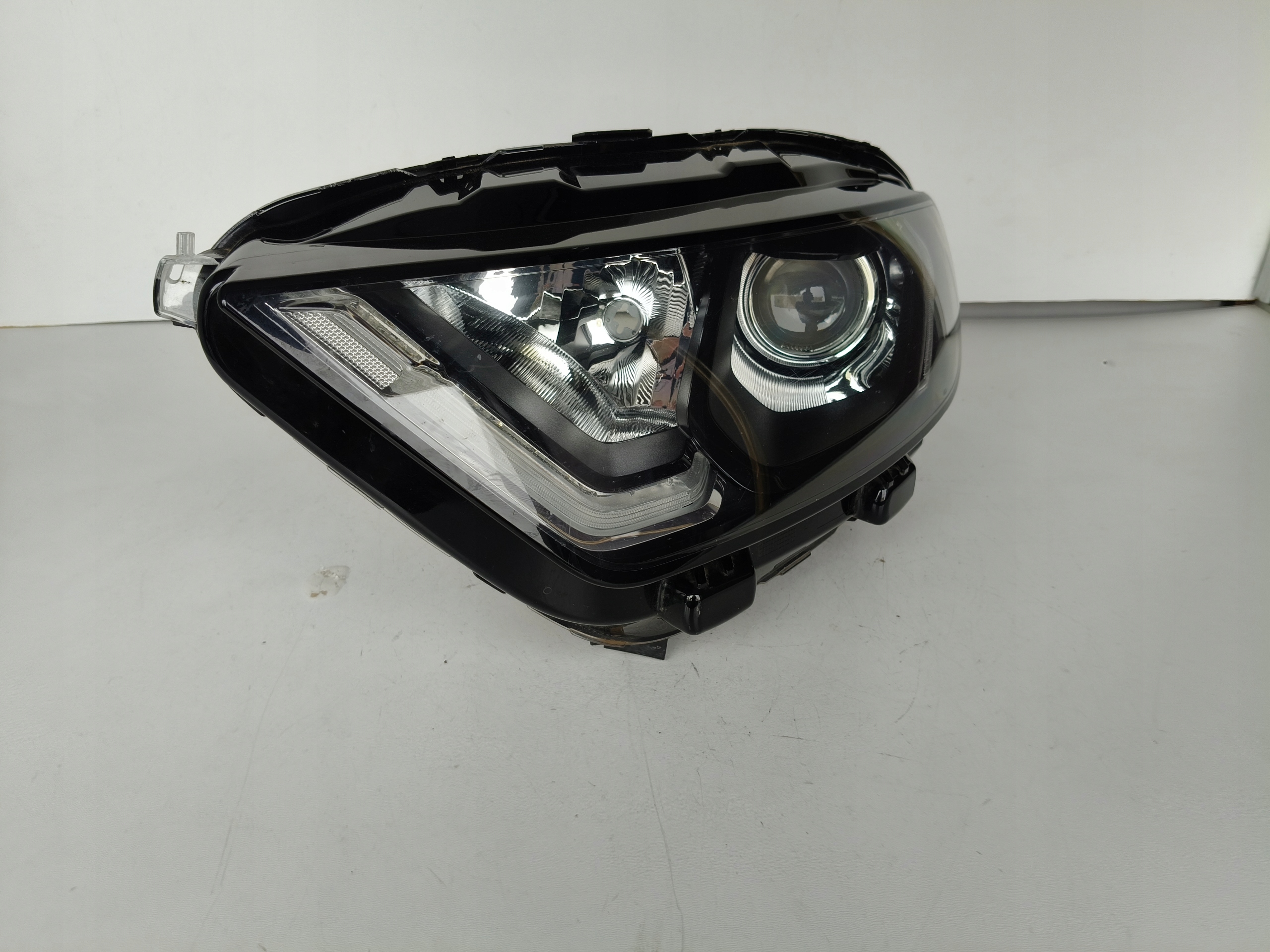 light left REFLEKTOR FORD ECOSPORT 17- LIFT dark