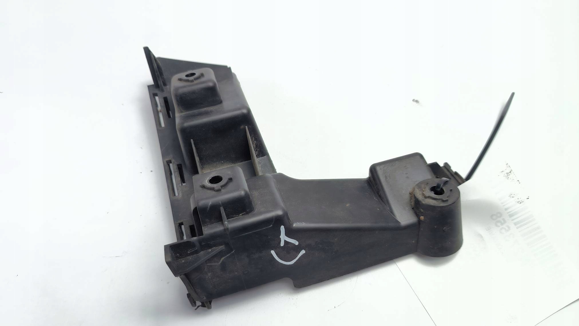 bumper bracket left rear part 30678650 VOLVO V70 III LIFT