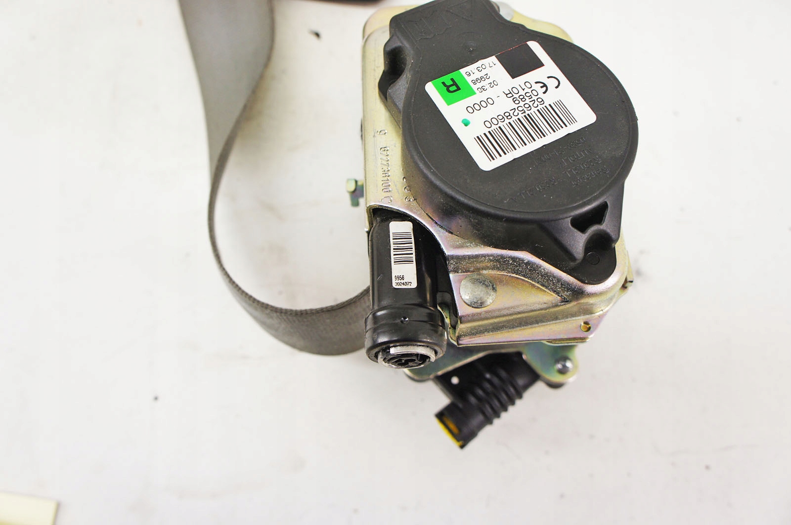 MN165 Audi A4 B9 ^ ремень натяжитель правый передний