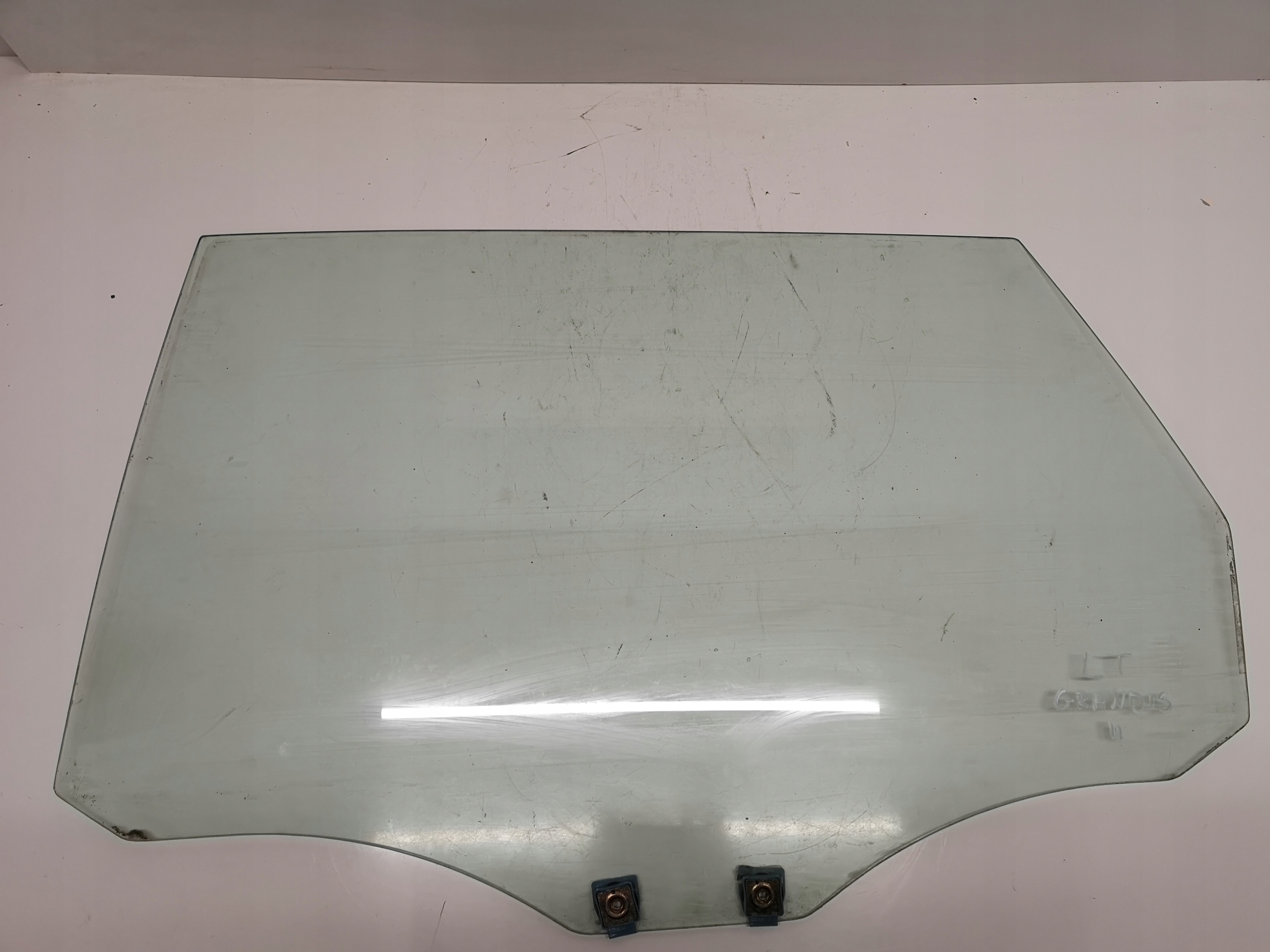 MITSUBISHI GRANDIS 03-11 SZYBA LEWA TYLNA