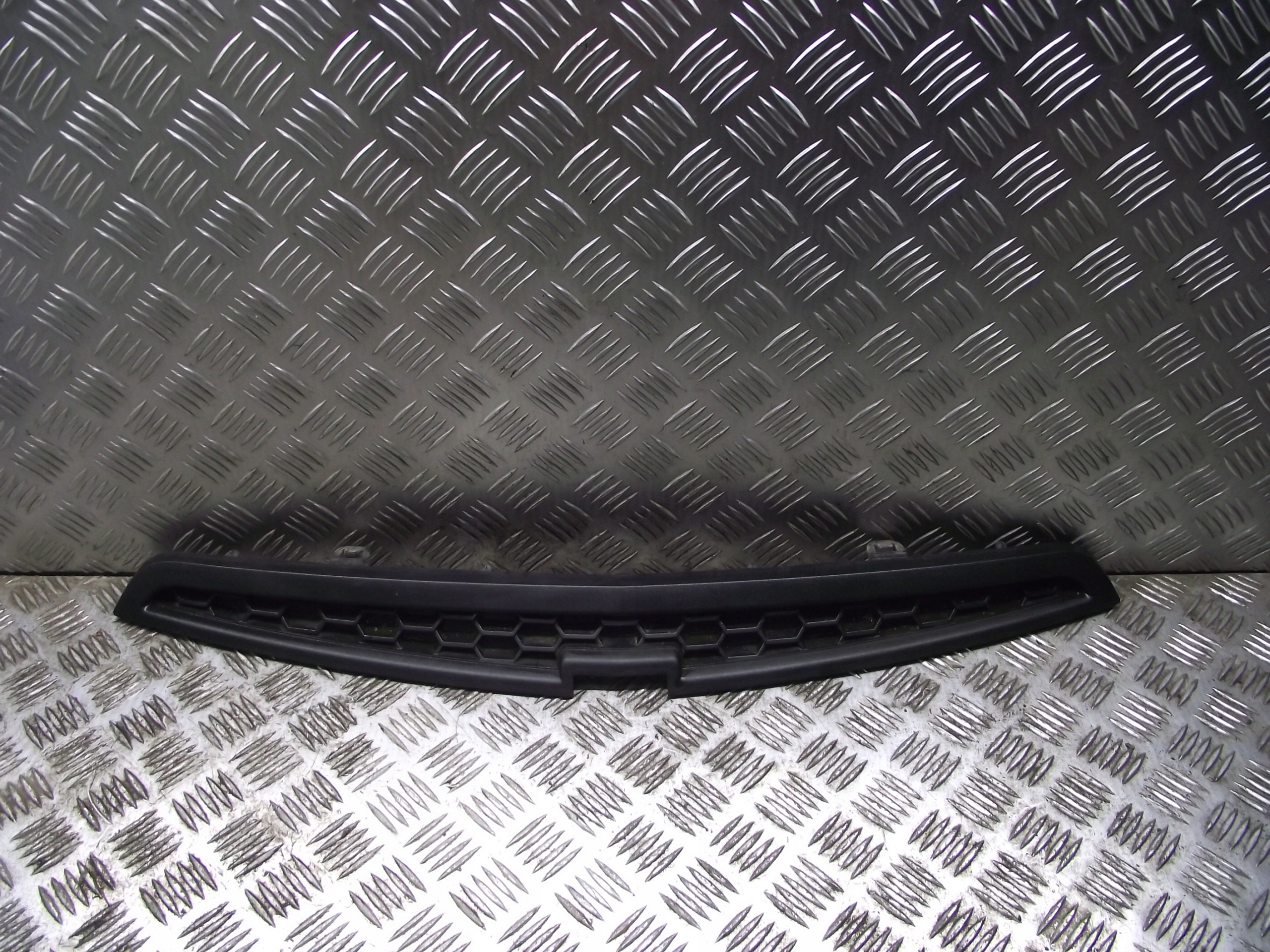 ATRAPA GRILL SPARK M300 11R MASKI