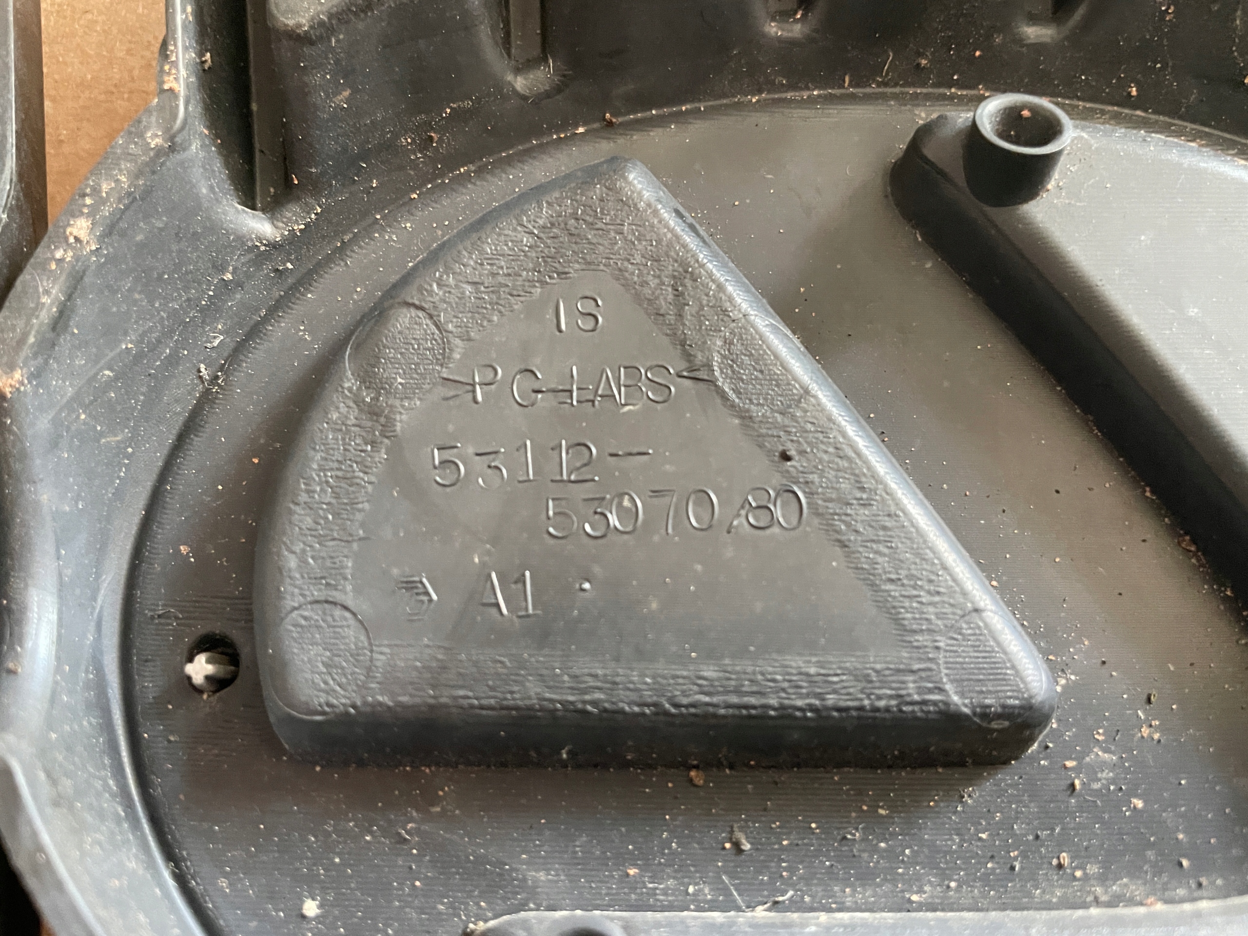 lexus IS II IS220D IS250 решетка радиатора хром рестайлинг комплектный