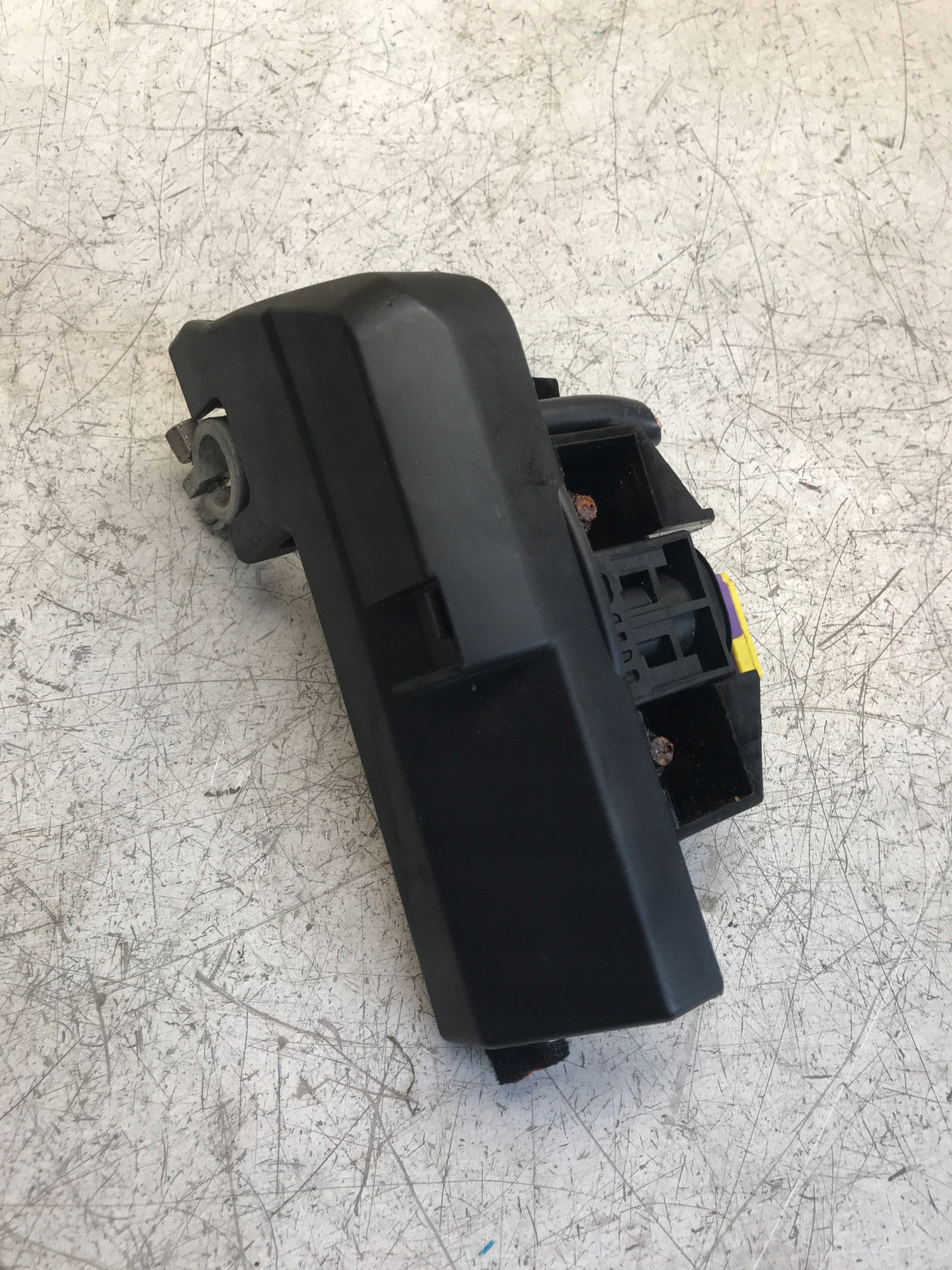 BEZPIECZNIK PIROTECHNICZNY AUDI A4 B8 A5 Q5 Part number 4F0915519