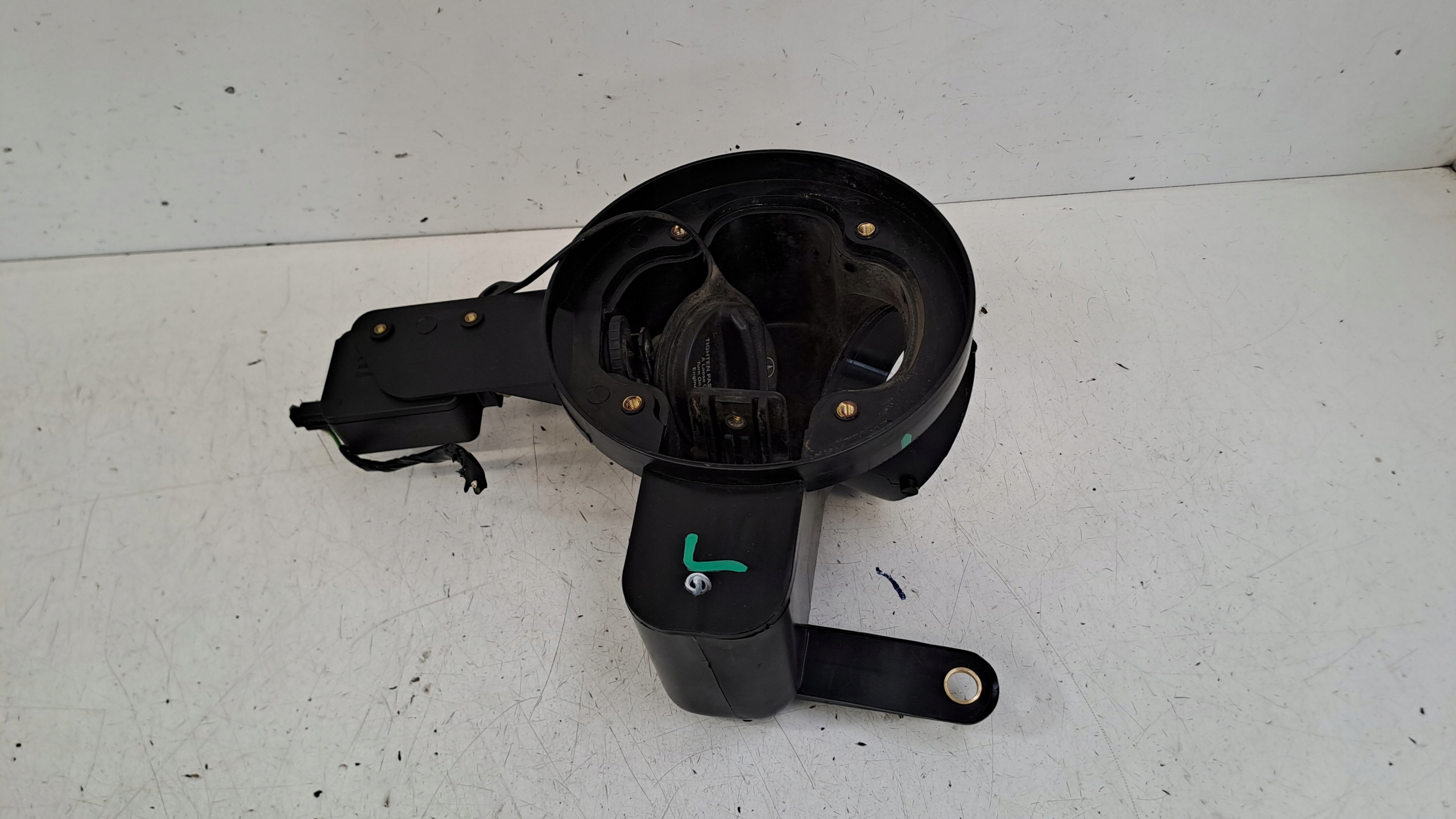 Tankklappe 1636300167 Mercedes ML W163