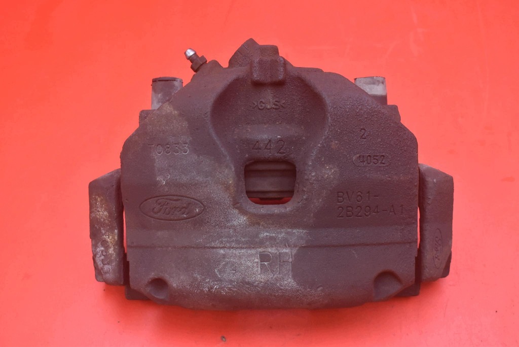 třmen brzdový pravý předek BV61-2B294-A1 FORD ESCAPE MK3 1.6 ECOBOOST 12