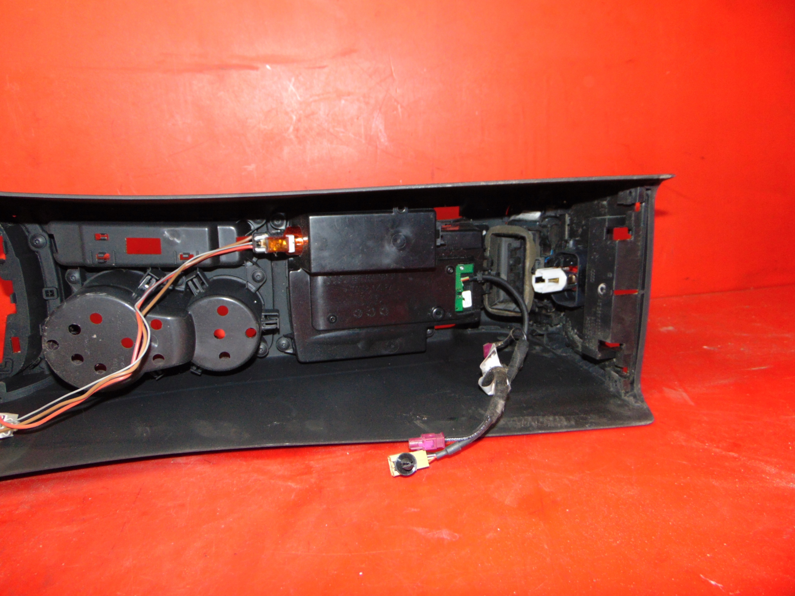 Audi A5 8F 8T 07- кабриолет тунель середина европа