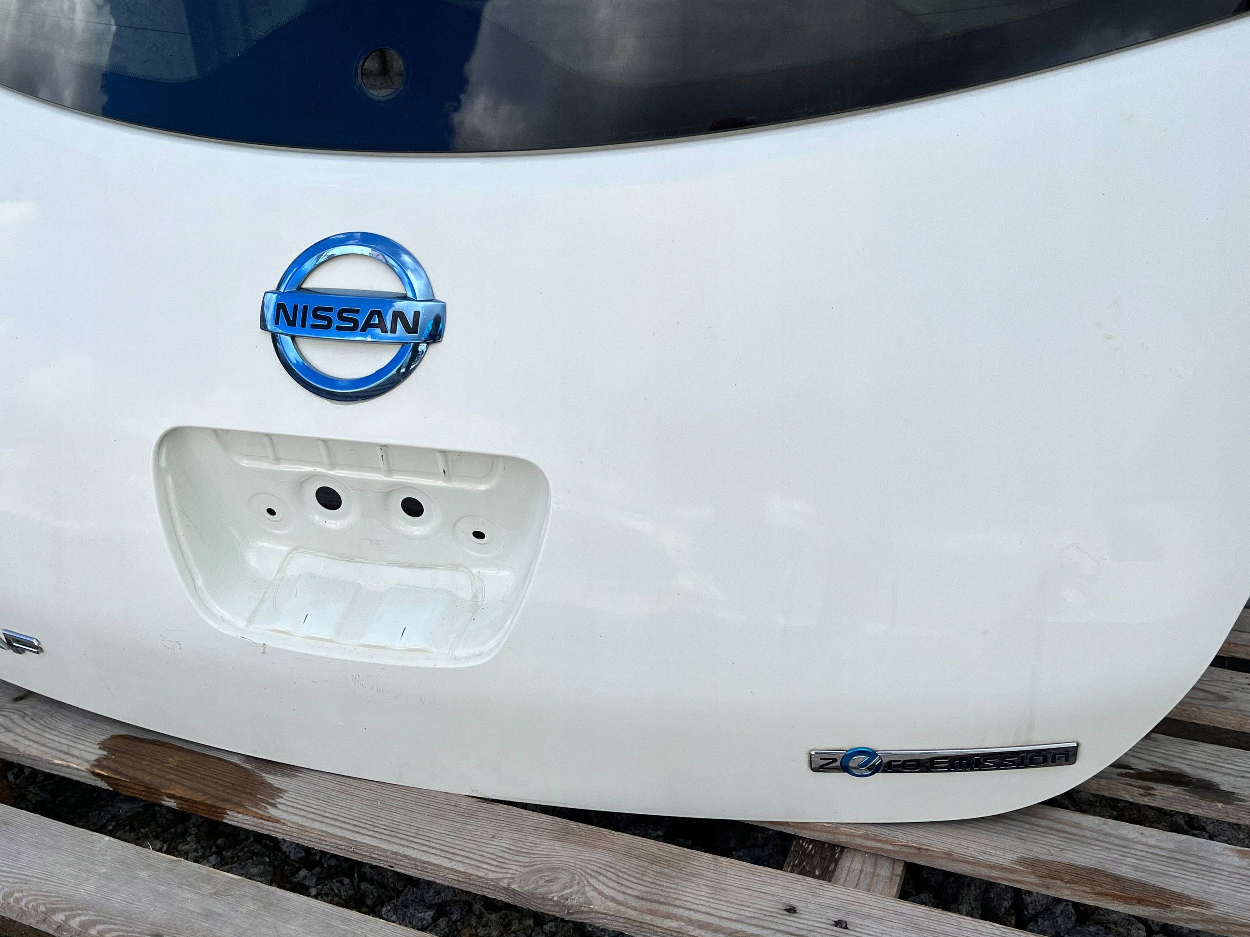 trunk door boot NISSAN LEAF and (ZE0) @M