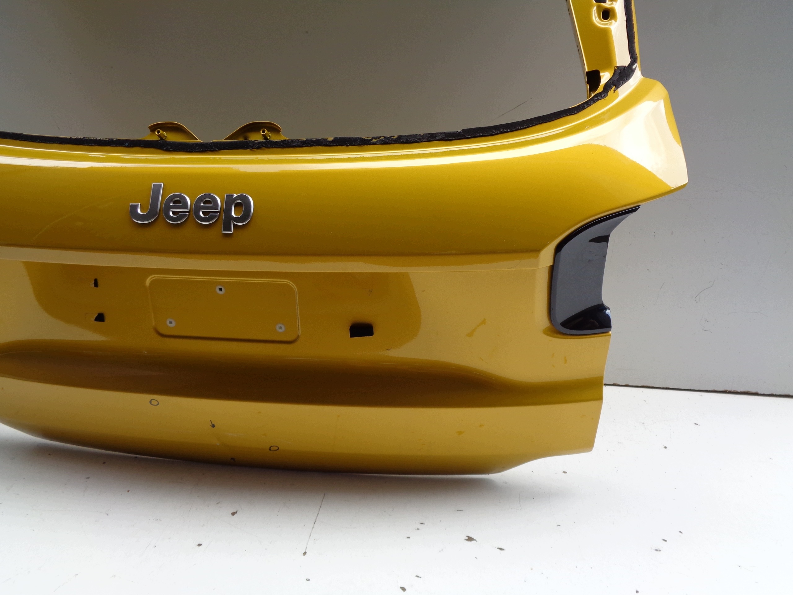 Heckklappe JEEP AVENGER 23- NR 52848