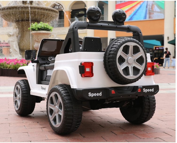 JEEP WRANGLER 4x4 na AKUMULATOR SKÓRA PILOT EVA Szerokość pojazdu 73 cm