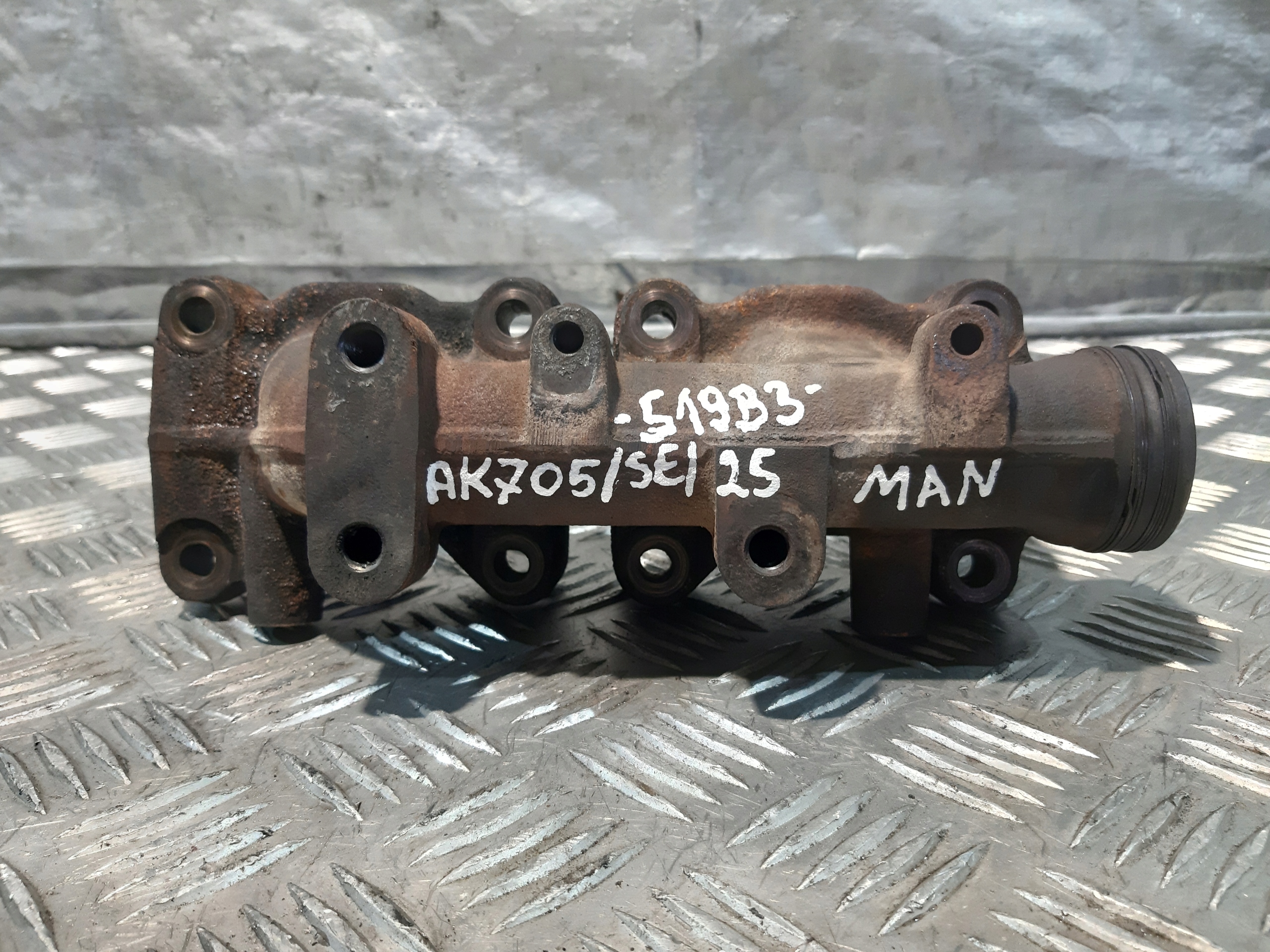 ispušna grana MAN D0836 51081013986