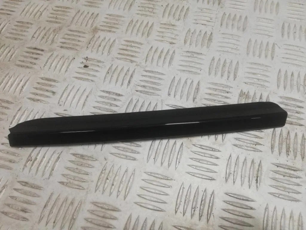 LISTWA SZYBY TYŁ MINI MINI COUNTRYMAN R60