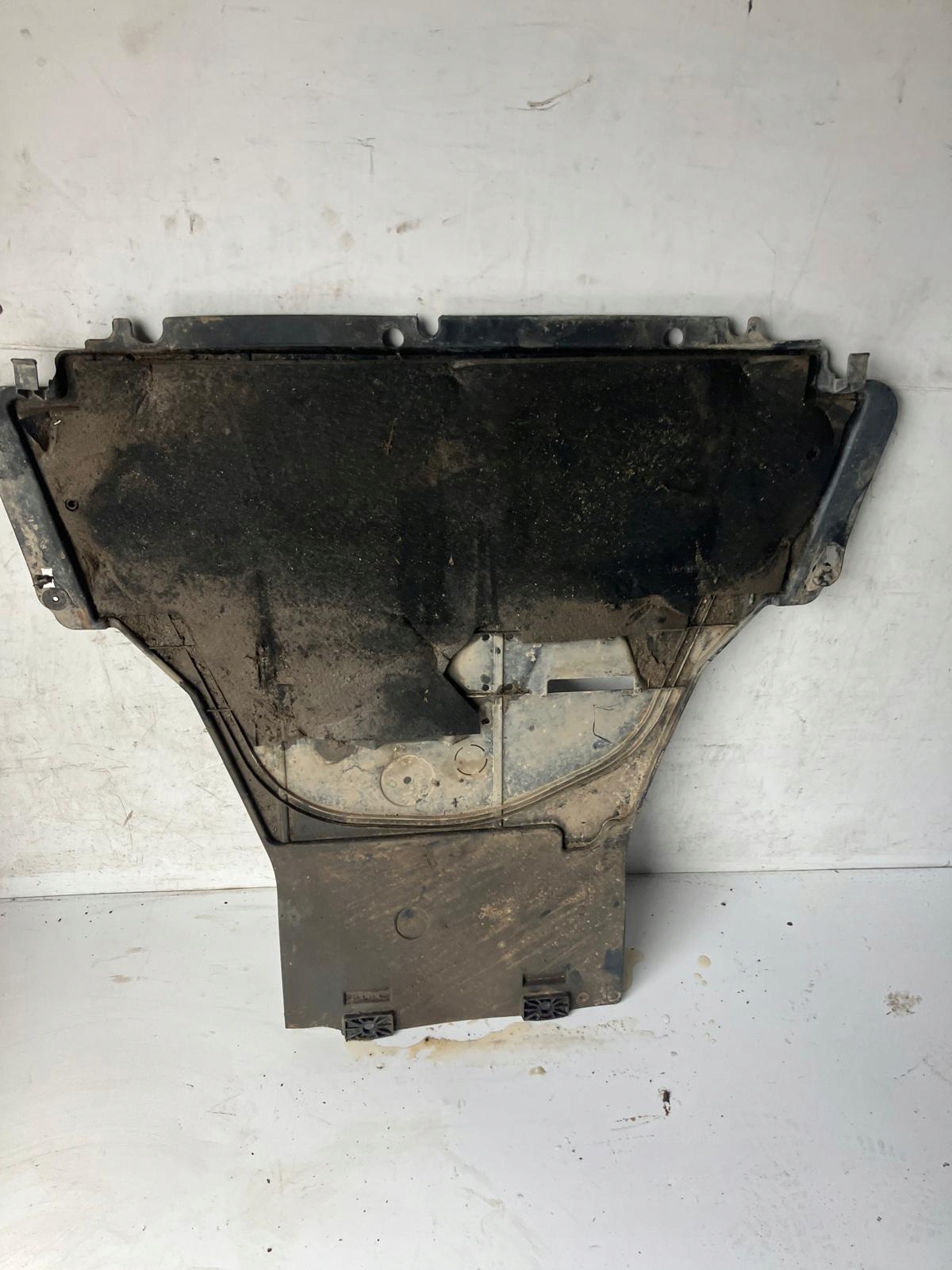 cover lower cover below engine RENAULT SCENIC III 758900006R