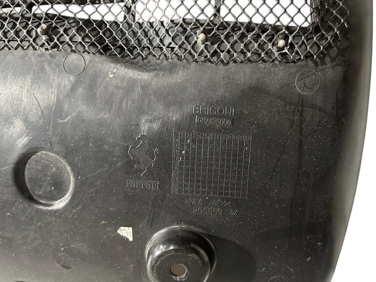 FERRARI 488 mudguard wheelhouse 87495300