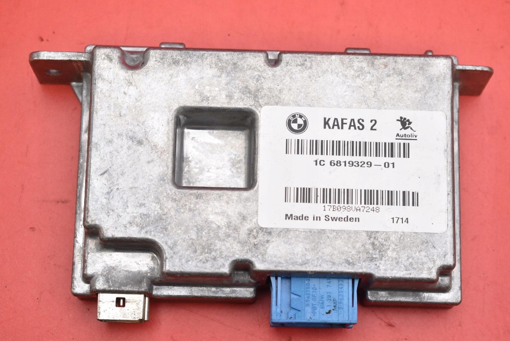 control unit module KAMERY 6819329 BMW F46 18-21