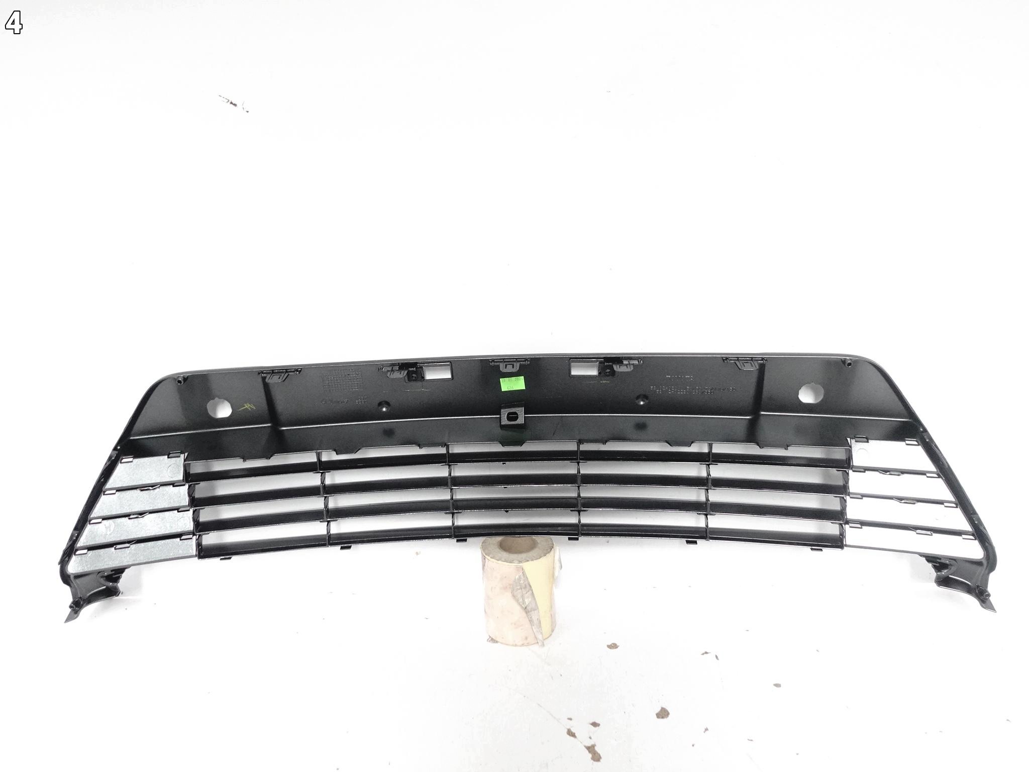 TOYOTA AURIS II 2 E18 E180 12-15 grill grille grid W bumper front (PDC)