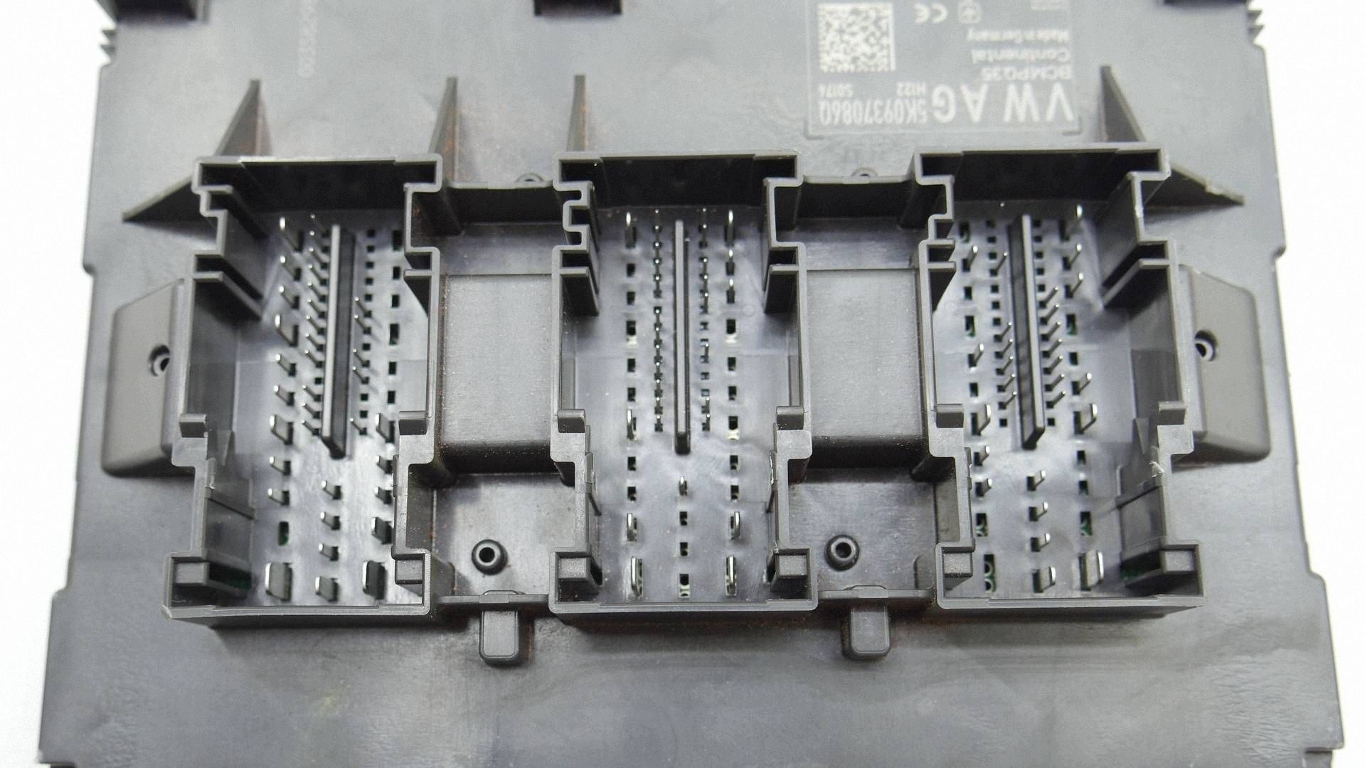module control unit BCM 5K0937086Q TOURAN 1T TIGUAN 5N ALHAMBRA LEON II