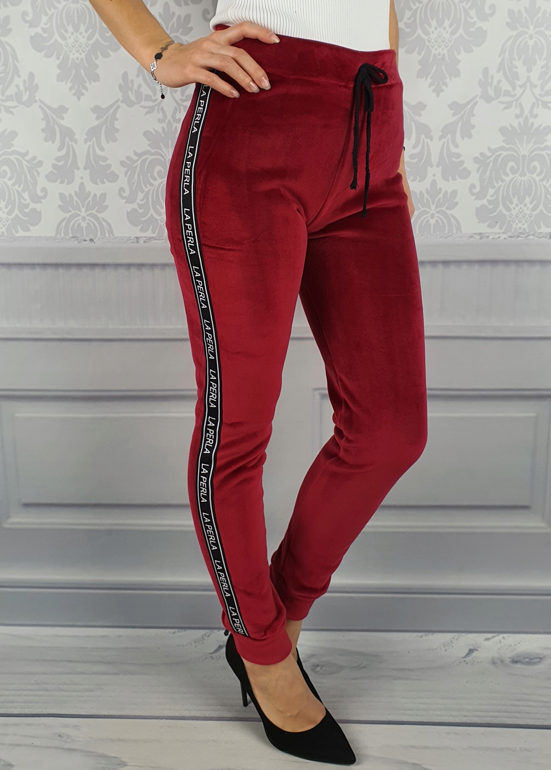 #OCIEPLANE - SPODNIE - DRESOWE - DAMSKIE - WELUR Materiał dominujący poliamid