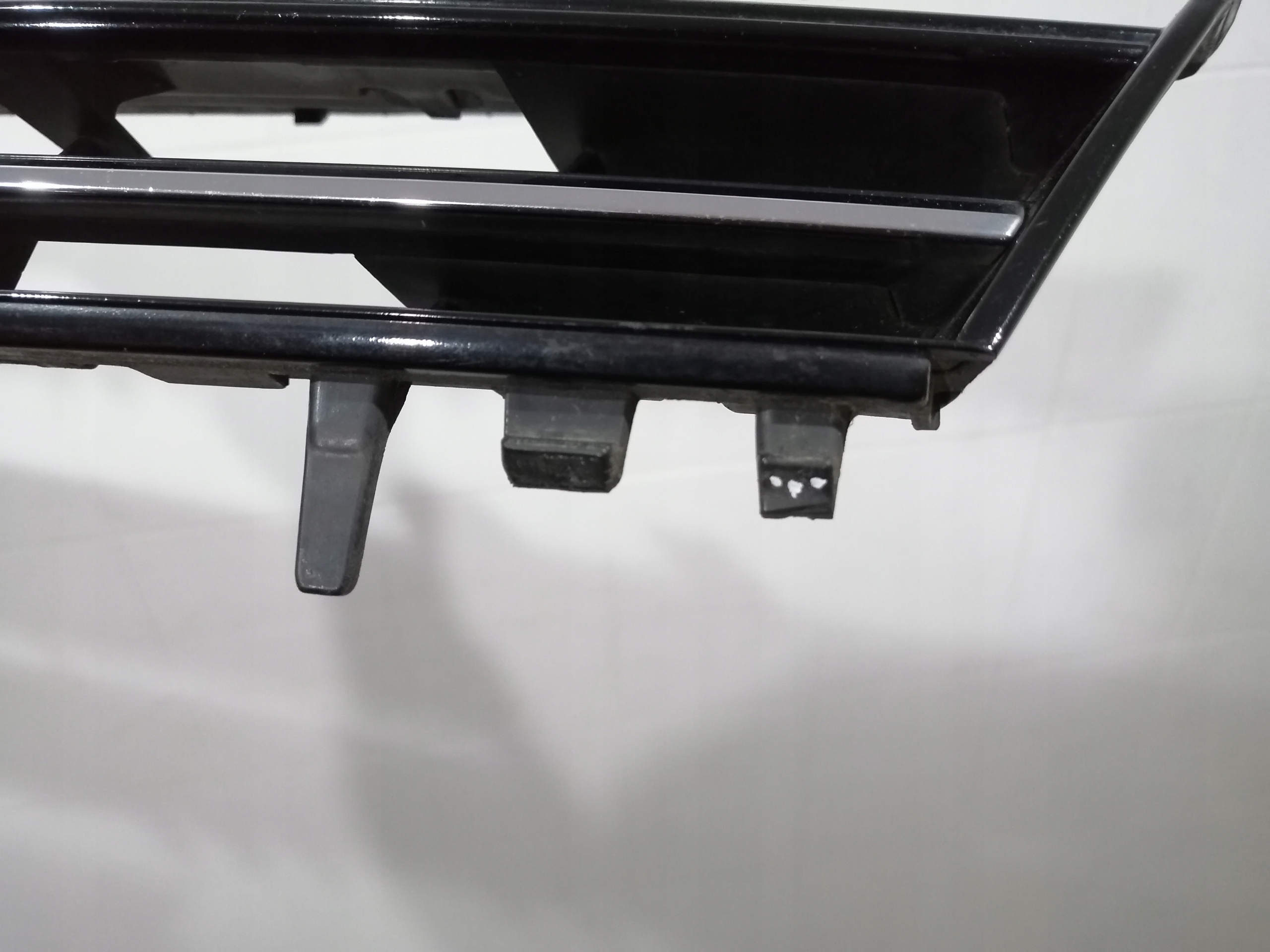 VW Golf V Kühlergrill FRONTGRILL Kühlergitter 5G0853653GR - Thumbnail 10