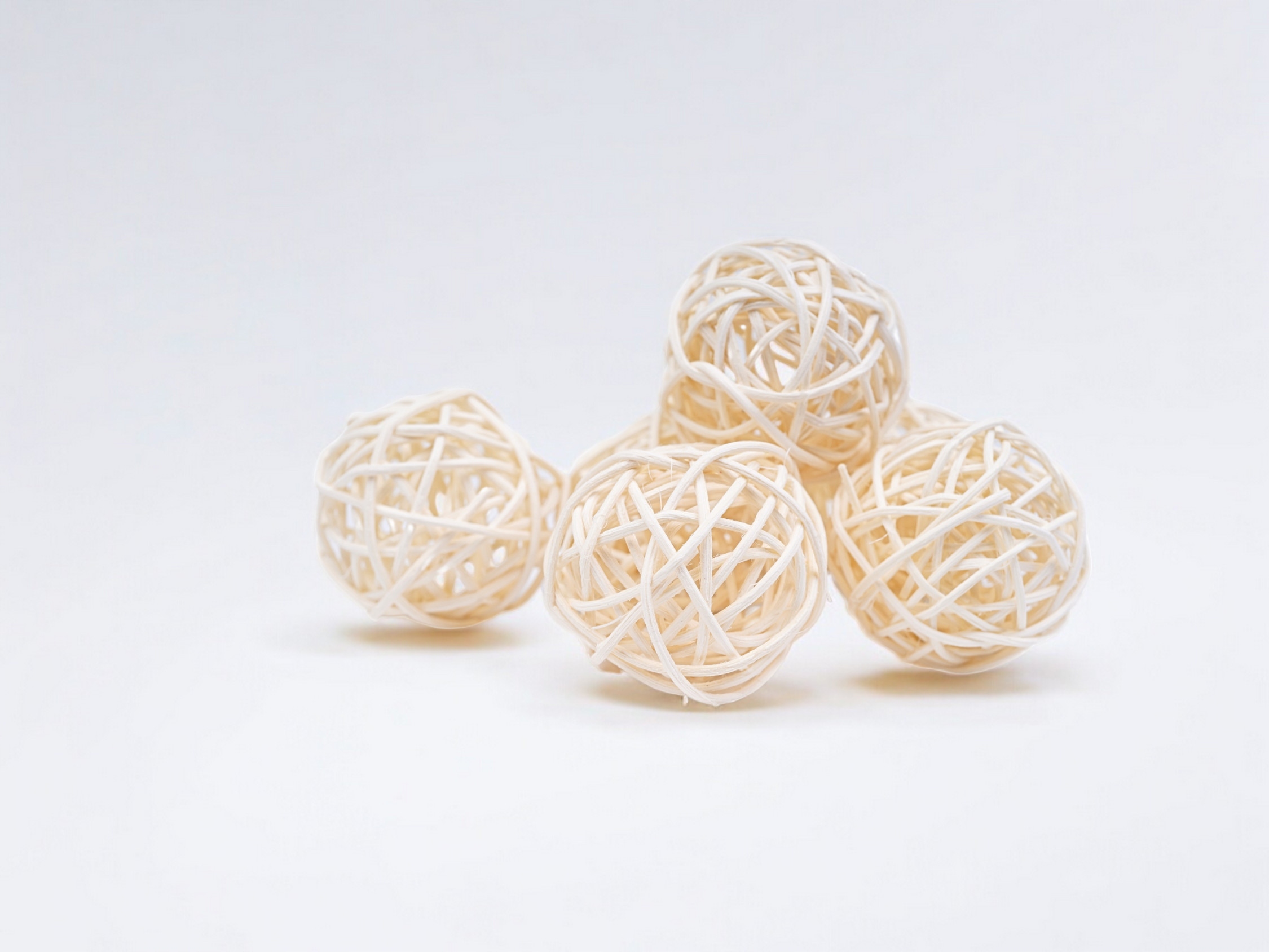 6x KULE RATANOWE 5 CM DO STROIKÓW RATTANOWE NATURALNE KULE DEKORACYJNE Kolor beżowy