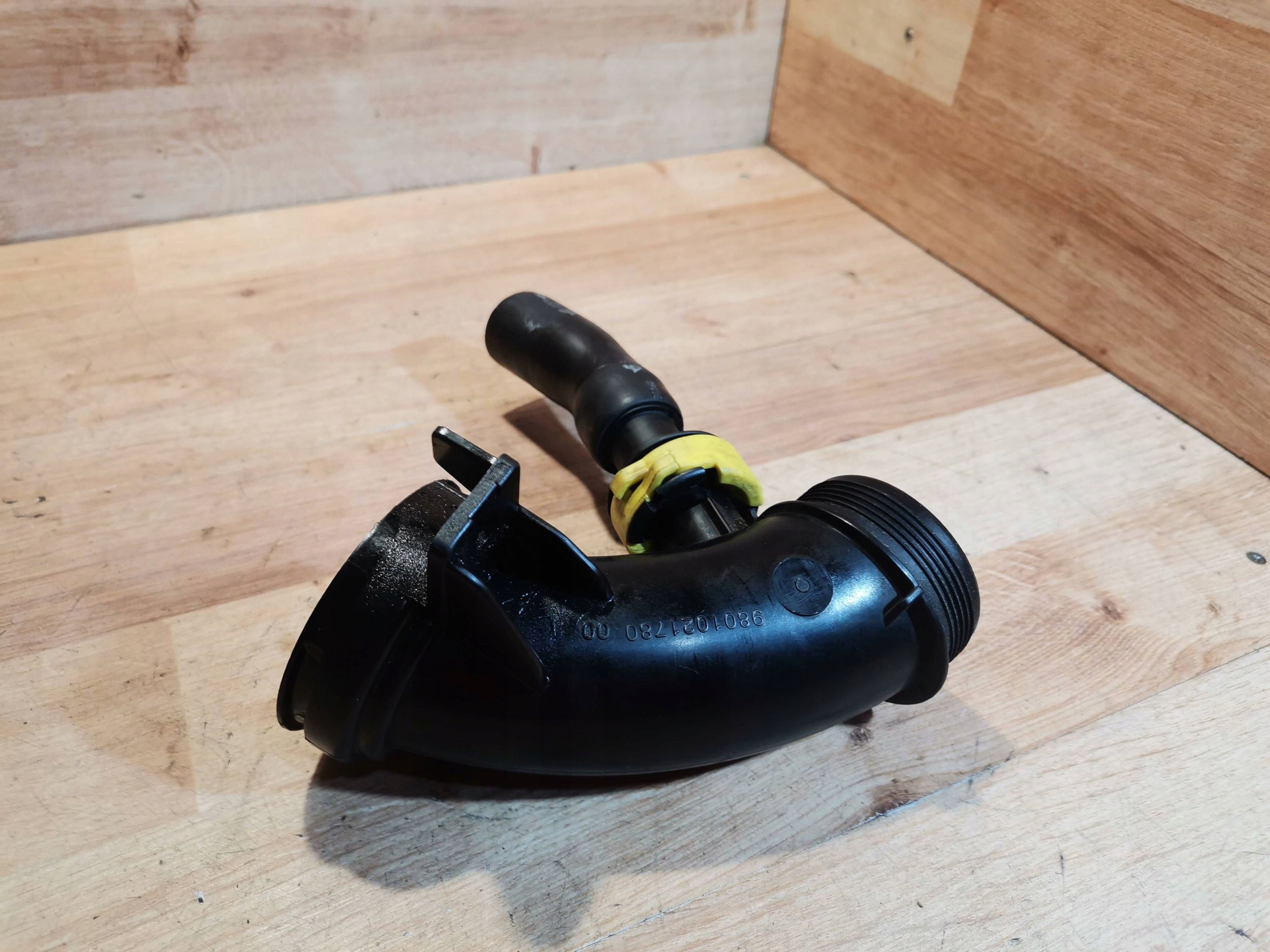 pipe dolotowa air Citroen C4 Cactus 9801021780 ang