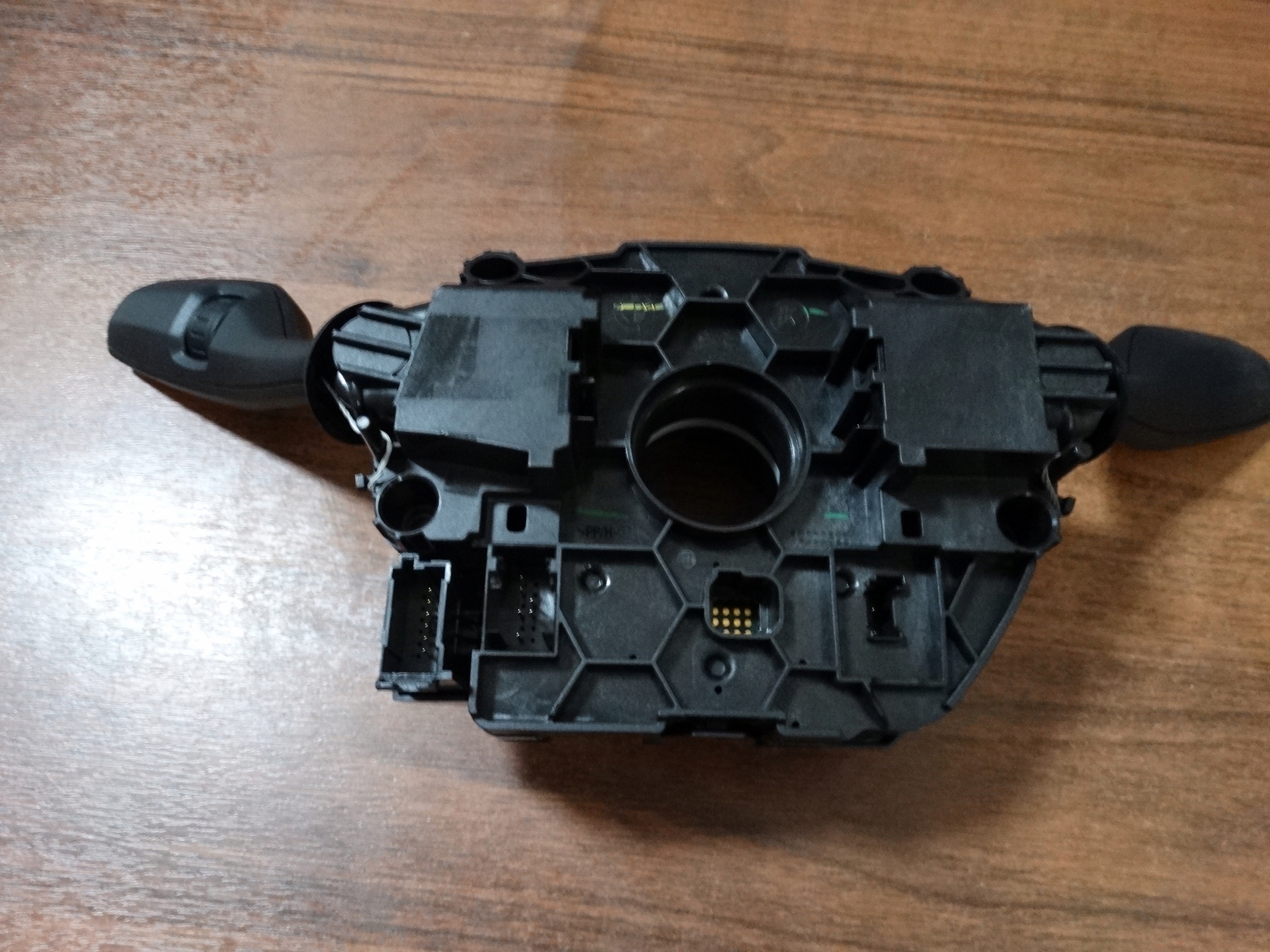 control ring module of the steering wheel BMW G30 LIFT 1 9