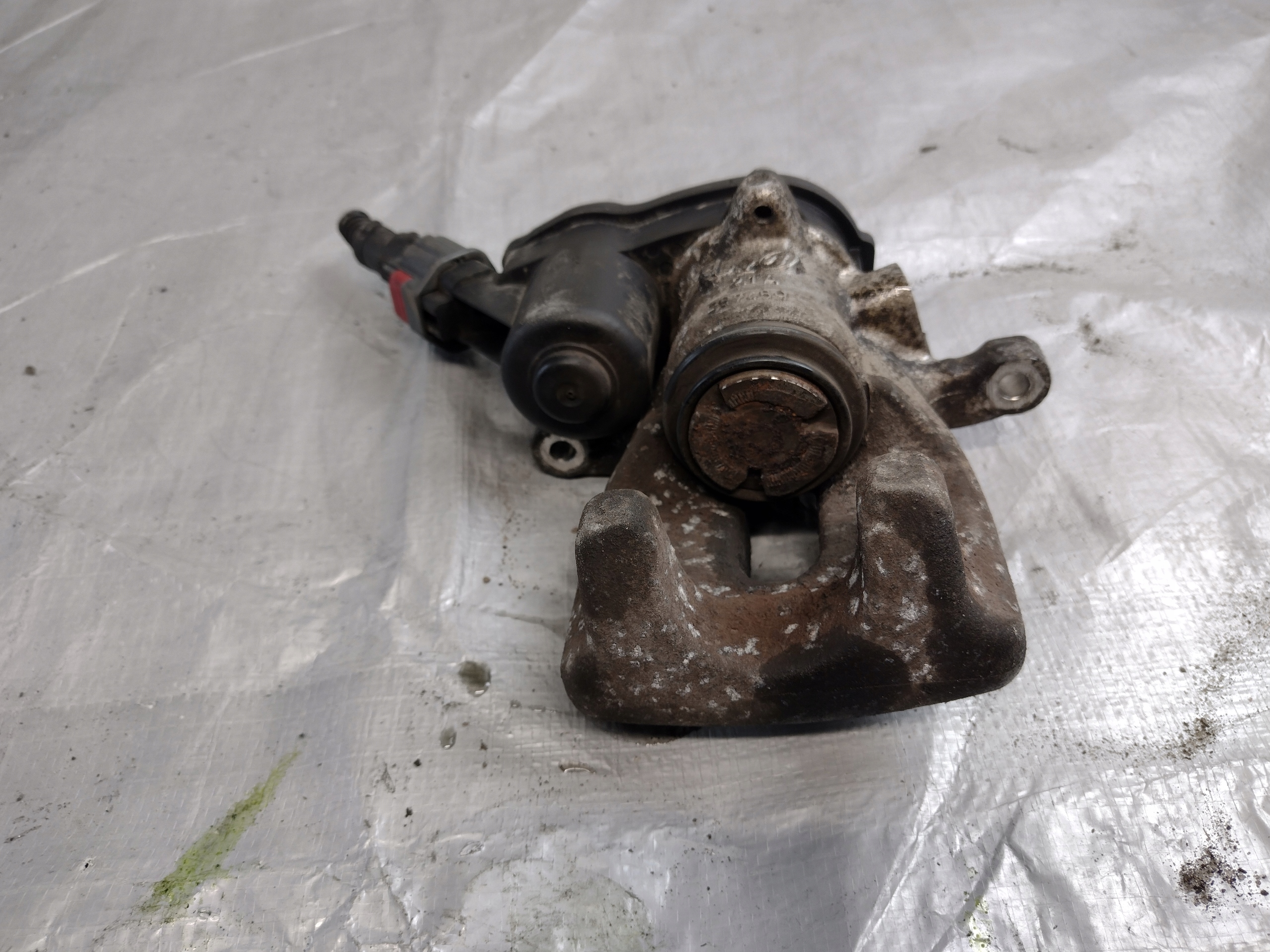 caliper brake left rear part electrical Renault Talisman sedan 1,6dCi