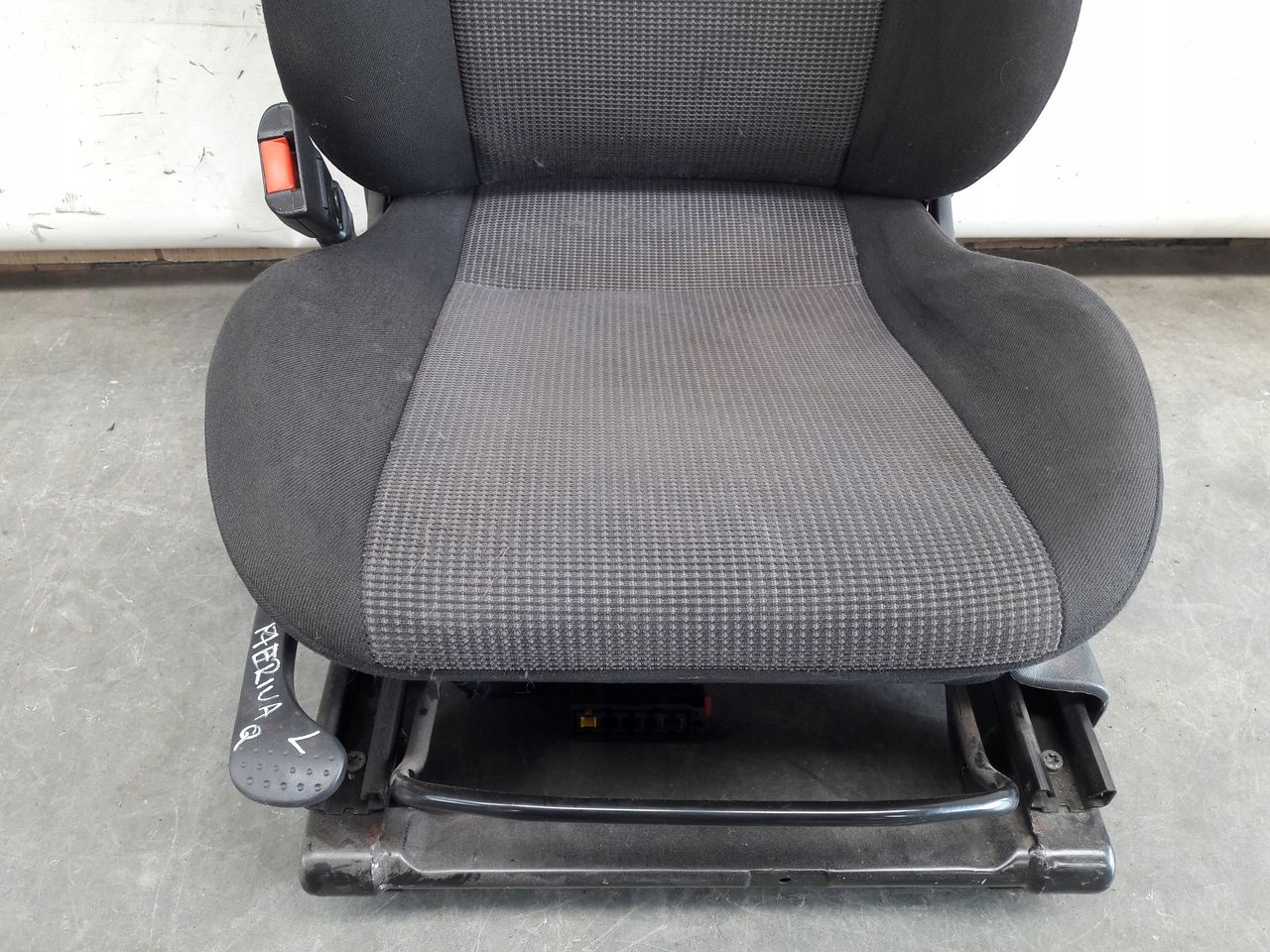 seat front left driver´s Opel Meriva 1,7 CDTI